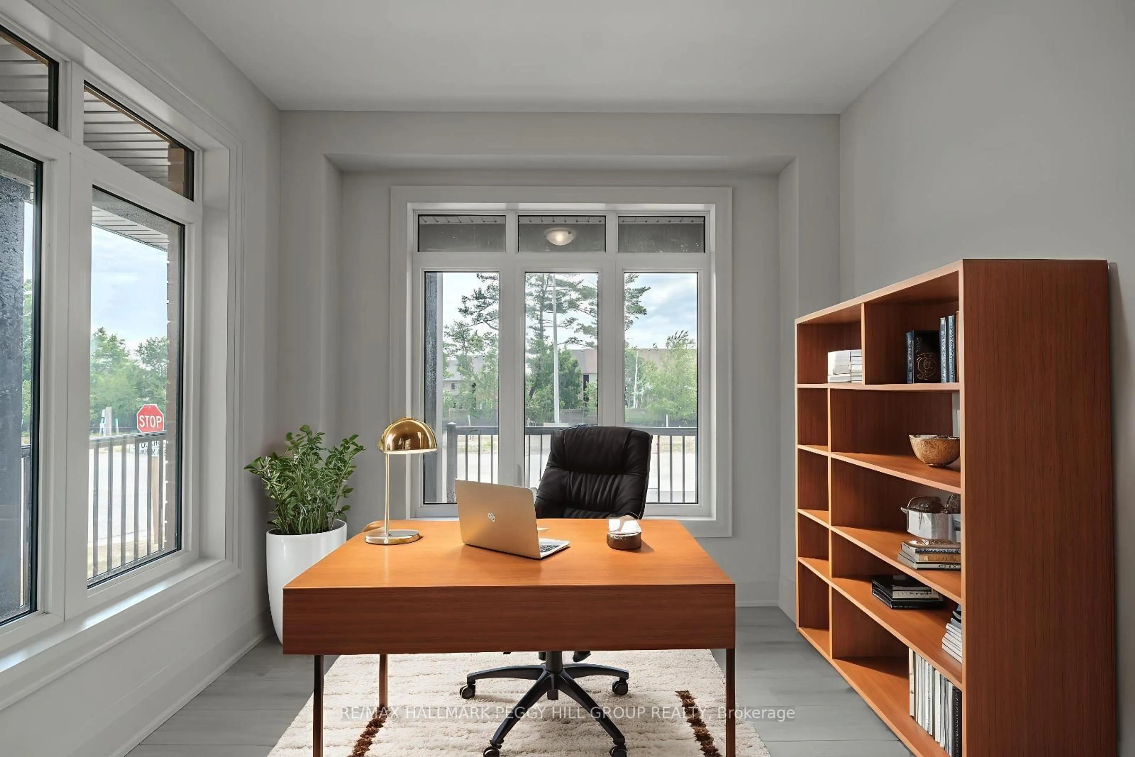 A pic of a room for 192 Durham Ave, Barrie Ontario L9J 0Z5