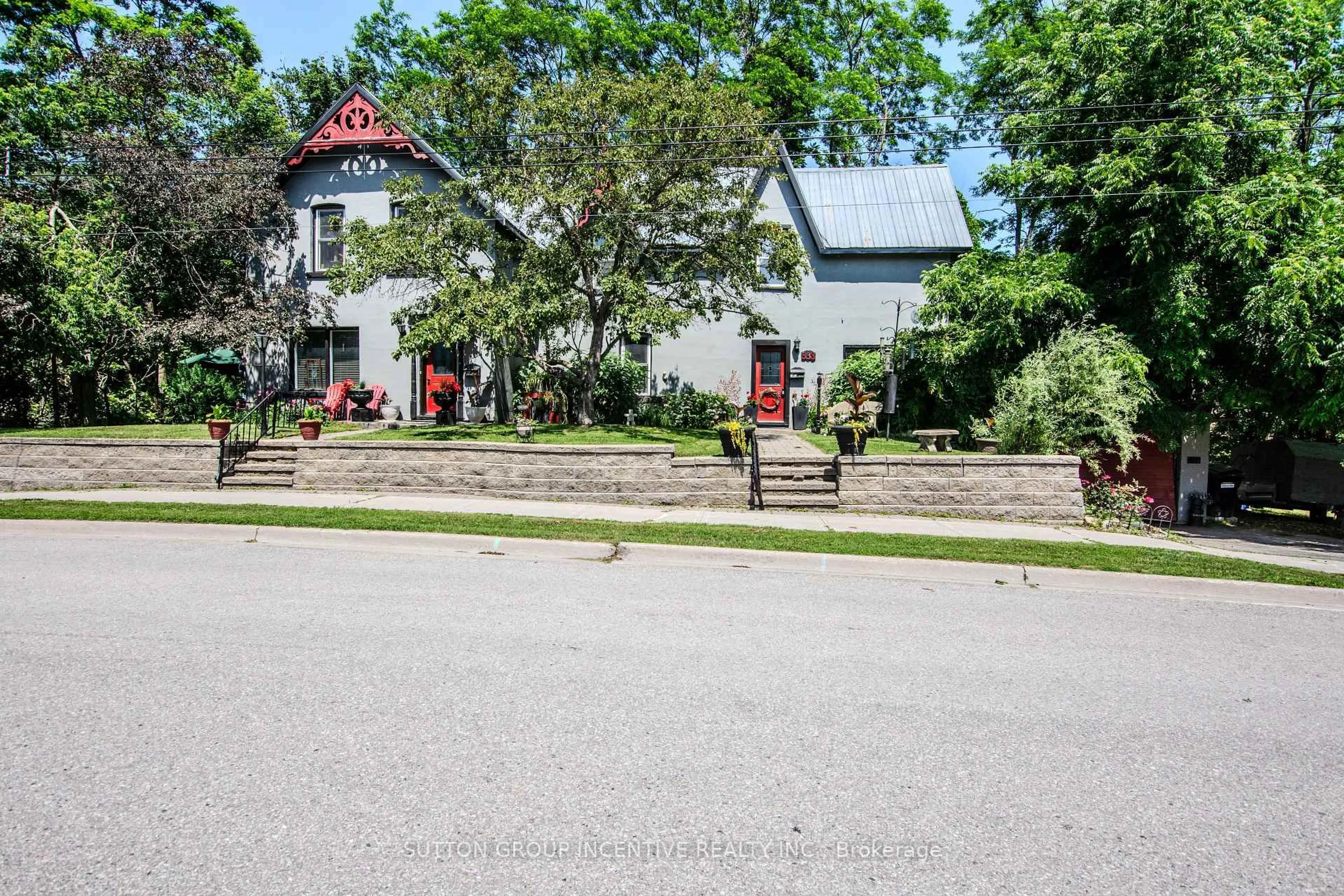 Unknown for 338 Gloucester St, Midland Ontario L4R 1J1