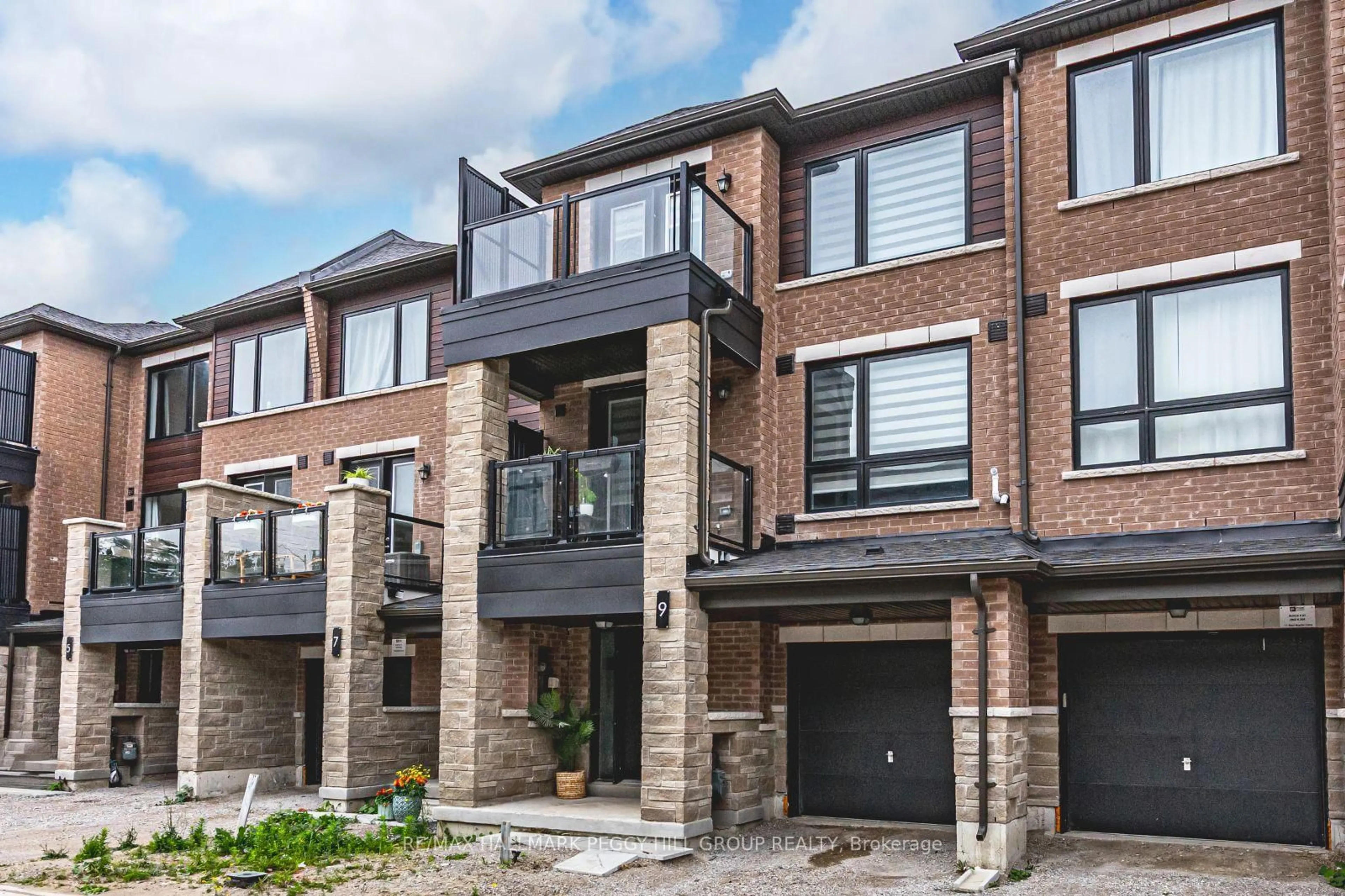 Home with brick exterior material, street for 9 Red Maple Lane, Barrie Ontario L9J 0N4