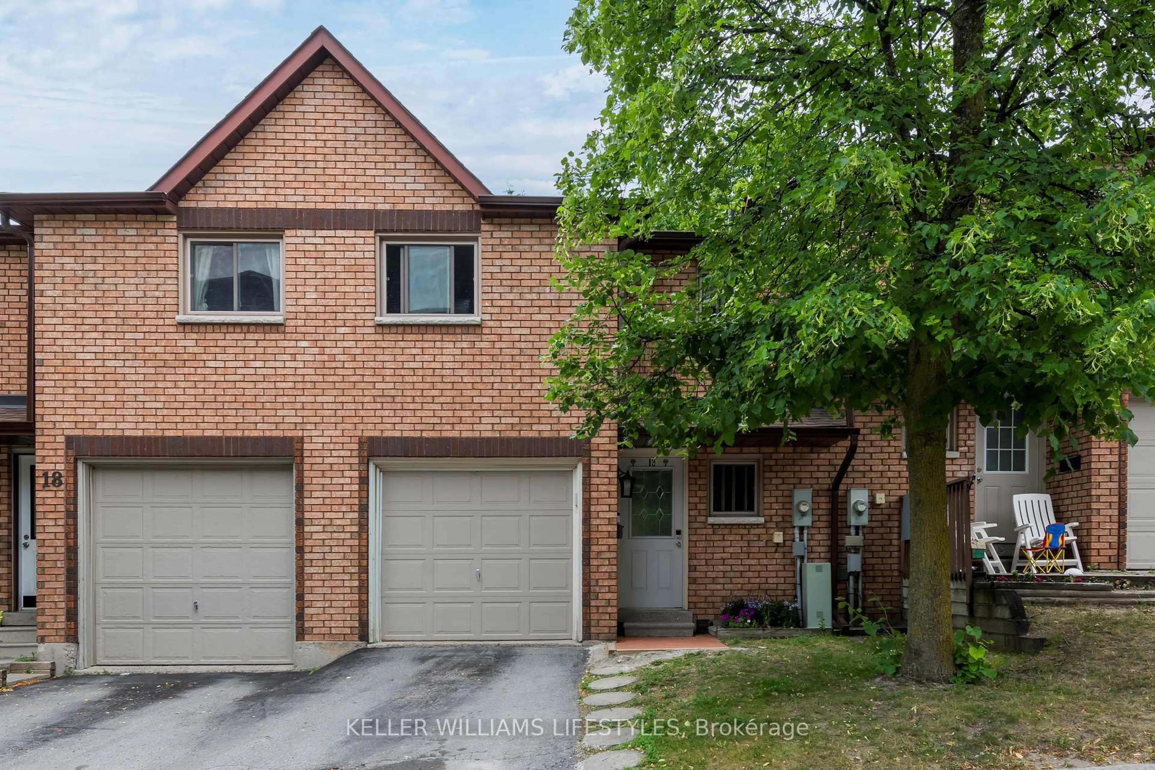 Home with brick exterior material, street for 19 Quail Cres, Barrie Ontario L4N 6X1