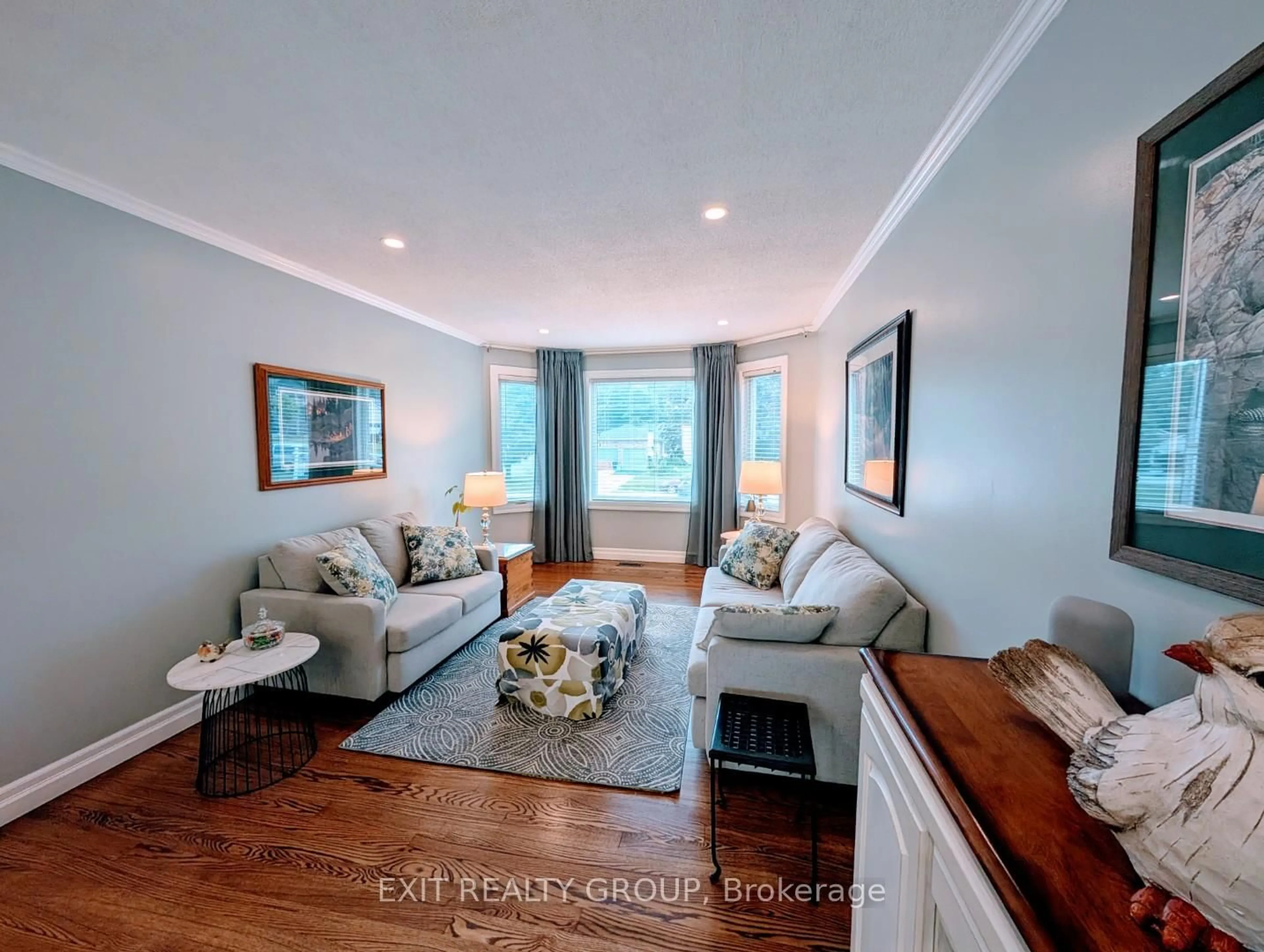 Living room with furniture, unknown for 76 John Dillingno St, Tay Ontario L0K 2A0