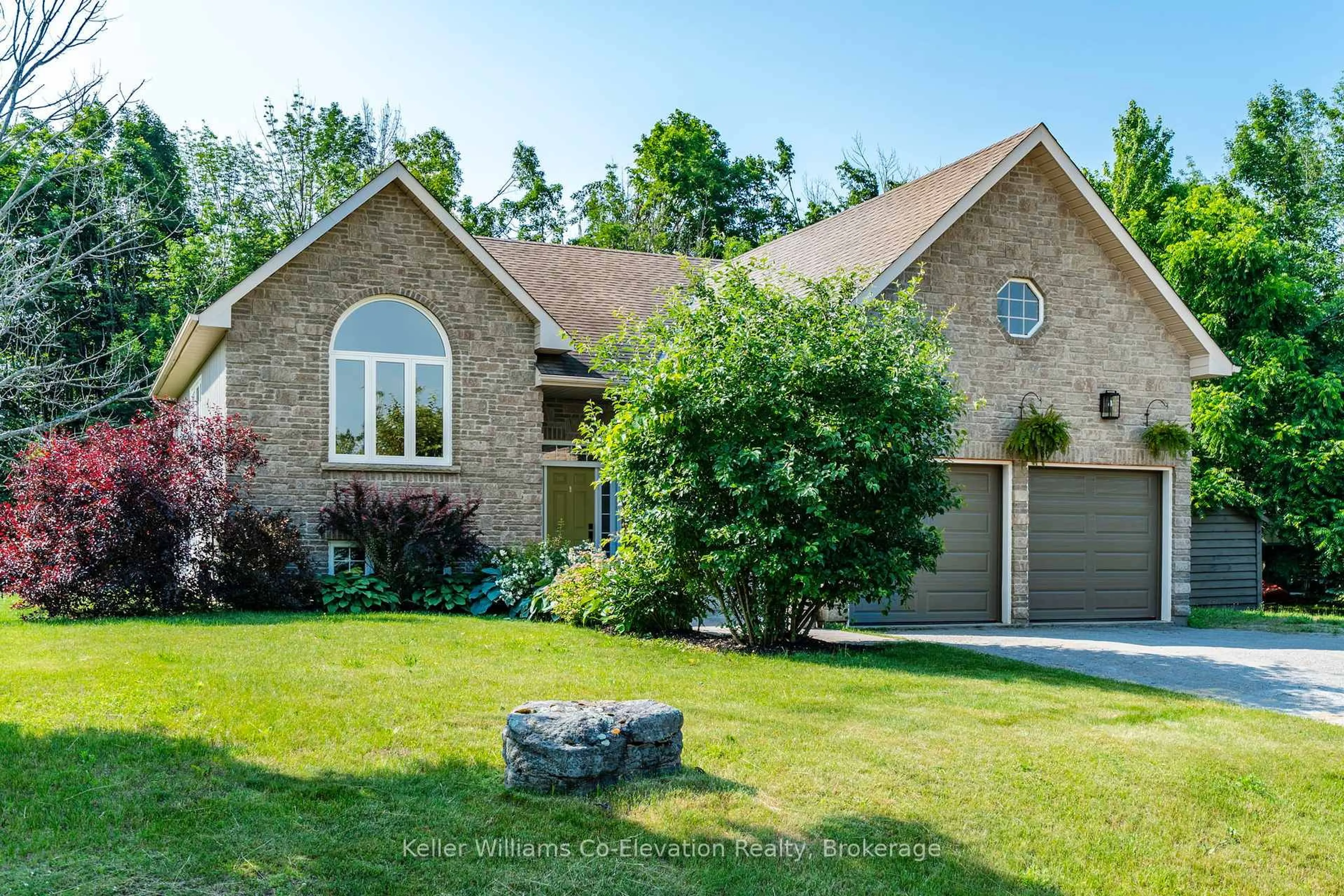 Home with brick exterior material, unknown for 11 Boyd Cres, Oro-Medonte Ontario L0K 1N0