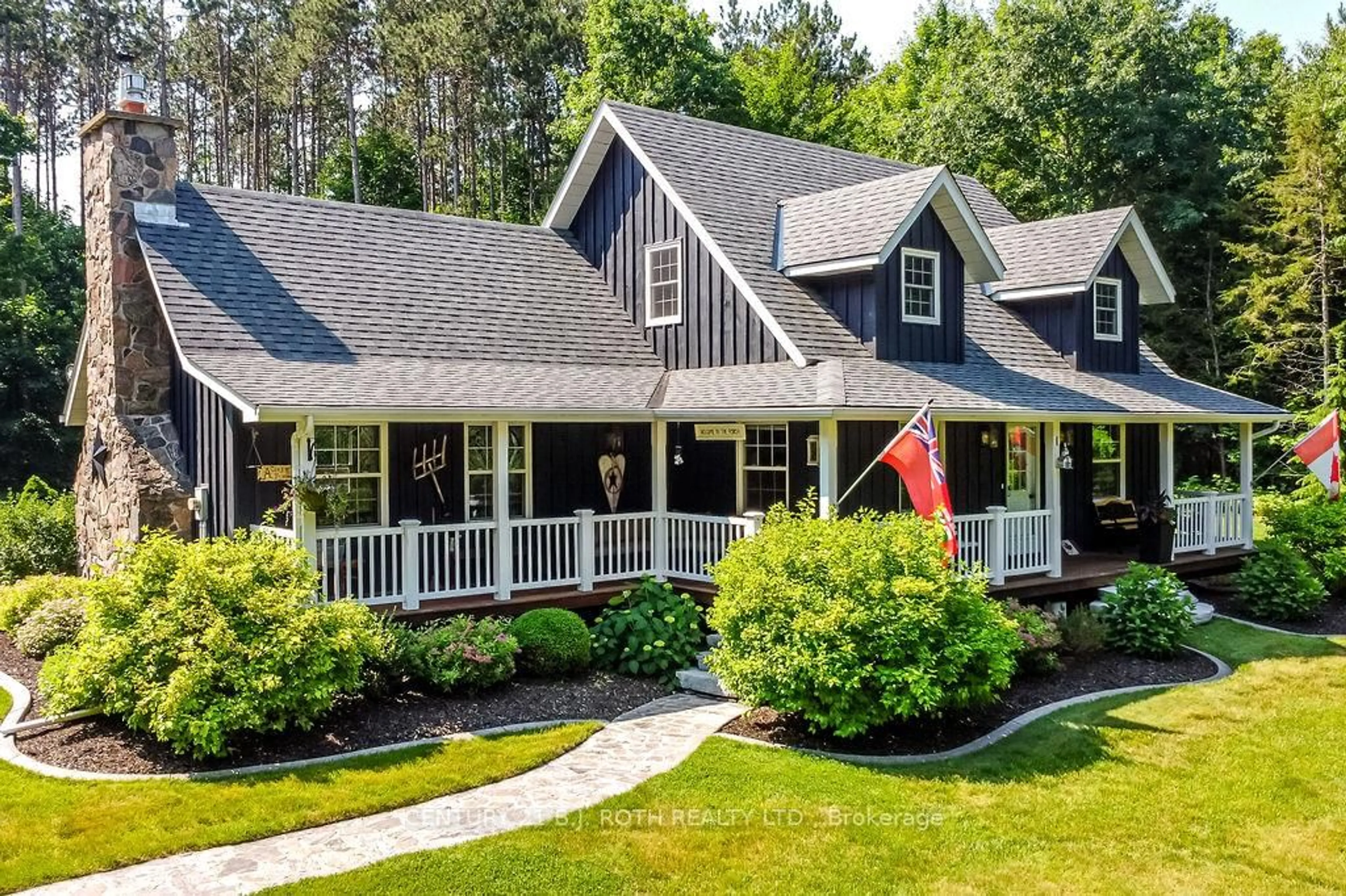 Home with vinyl exterior material, mountain view for 2357 SOUTH ORR LAKE Rd, Springwater Ontario L0L 1P0