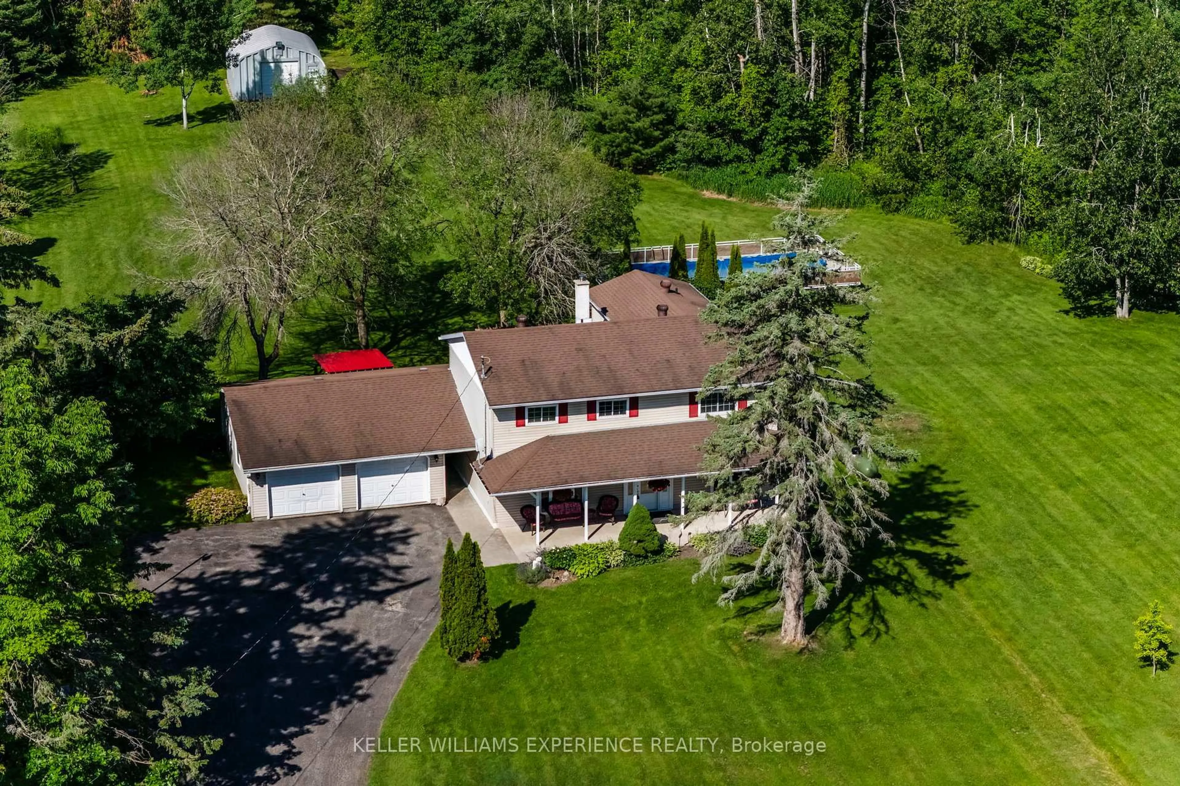 A pic from outside/outdoor area/front of a property/back of a property/a pic from drone, water/lake/river/ocean view for 8 Thatcher Pl, Oro-Medonte Ontario L0K 1E0