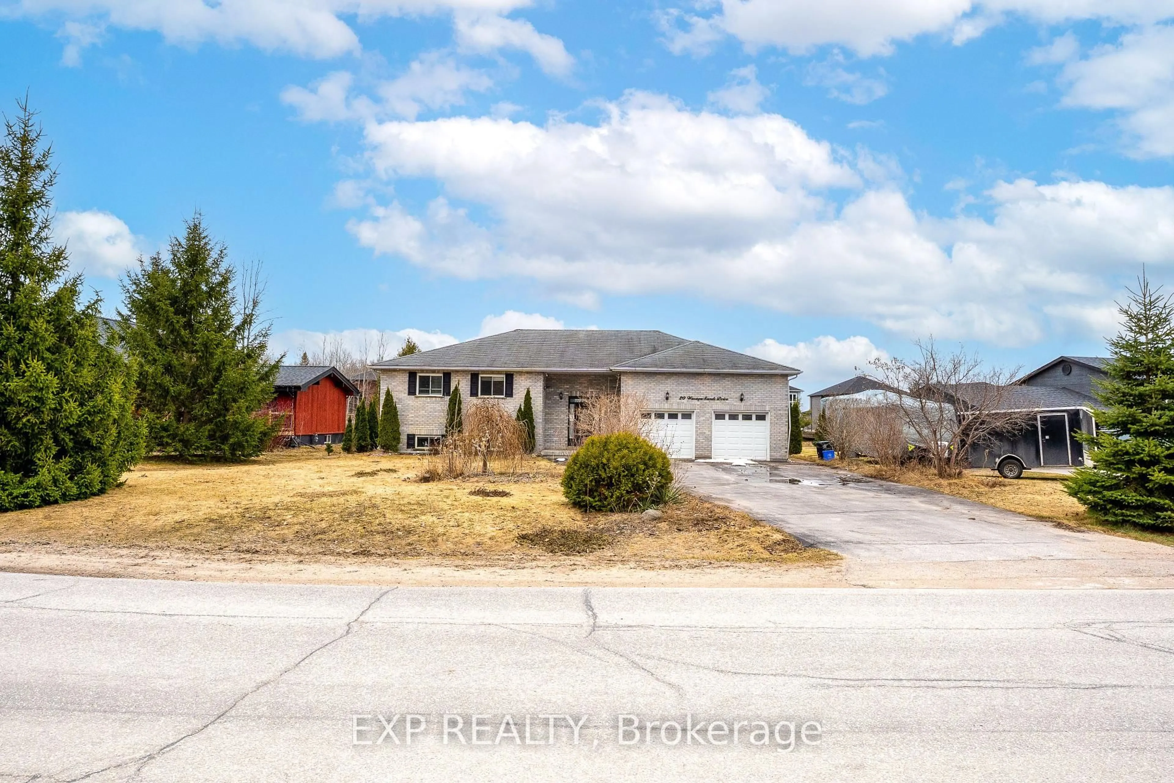 A pic from outside/outdoor area/front of a property/back of a property/a pic from drone, street for 20 Wasaga Sands Dr, Wasaga Beach Ontario L9Z 1J6