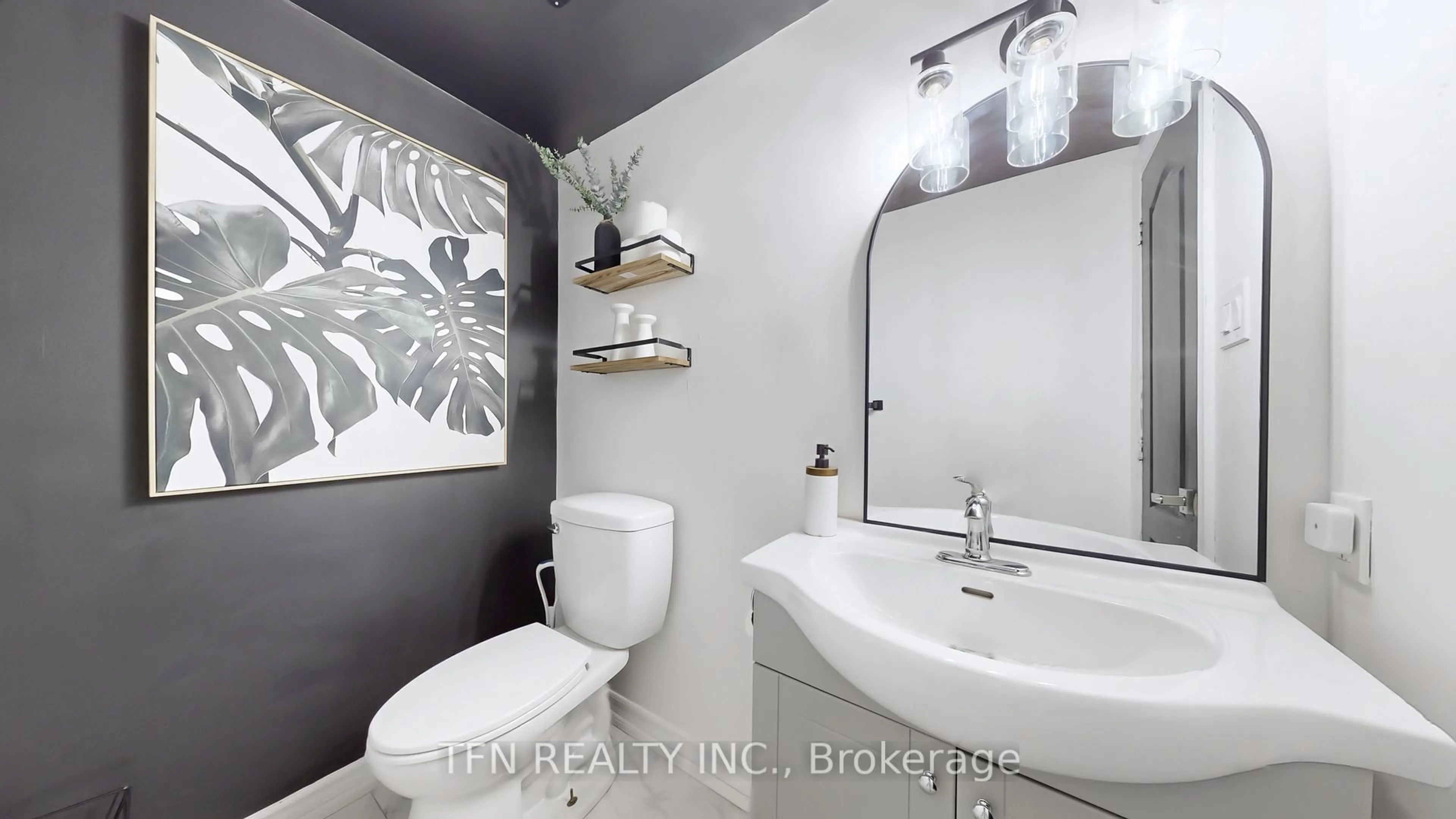 Contemporary bathroom, ceramic/tile floor for 52 Adelaide St #32, Barrie Ontario L4N 3T5