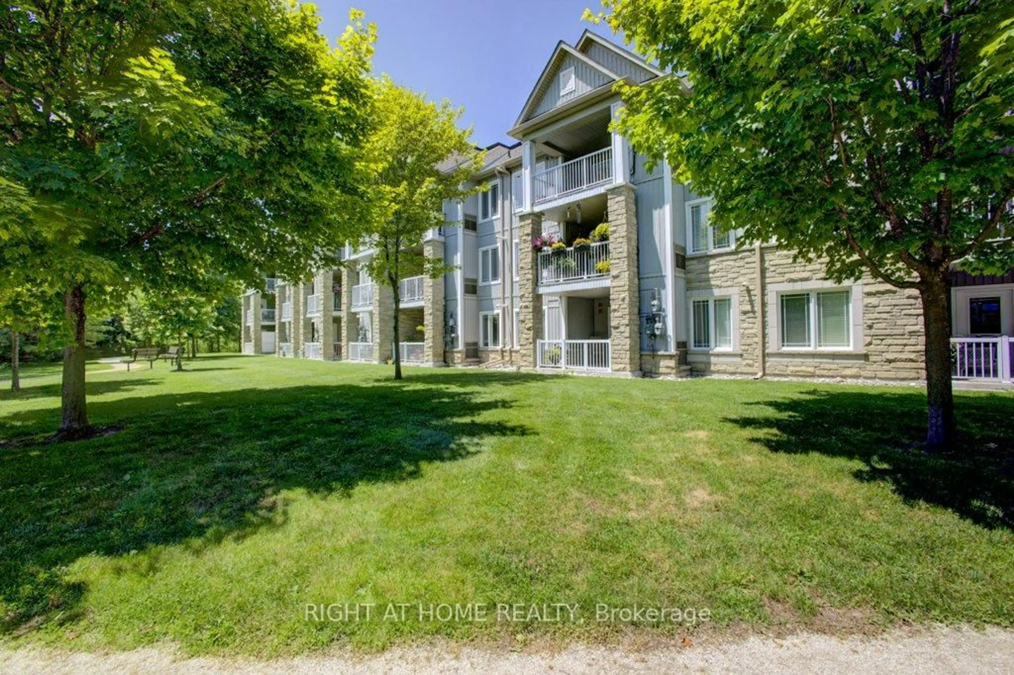 A pic from outside/outdoor area/front of a property/back of a property/a pic from drone, unknown for 60 Mulligan Lane #123, Wasaga Beach Ontario L9Z 0C5