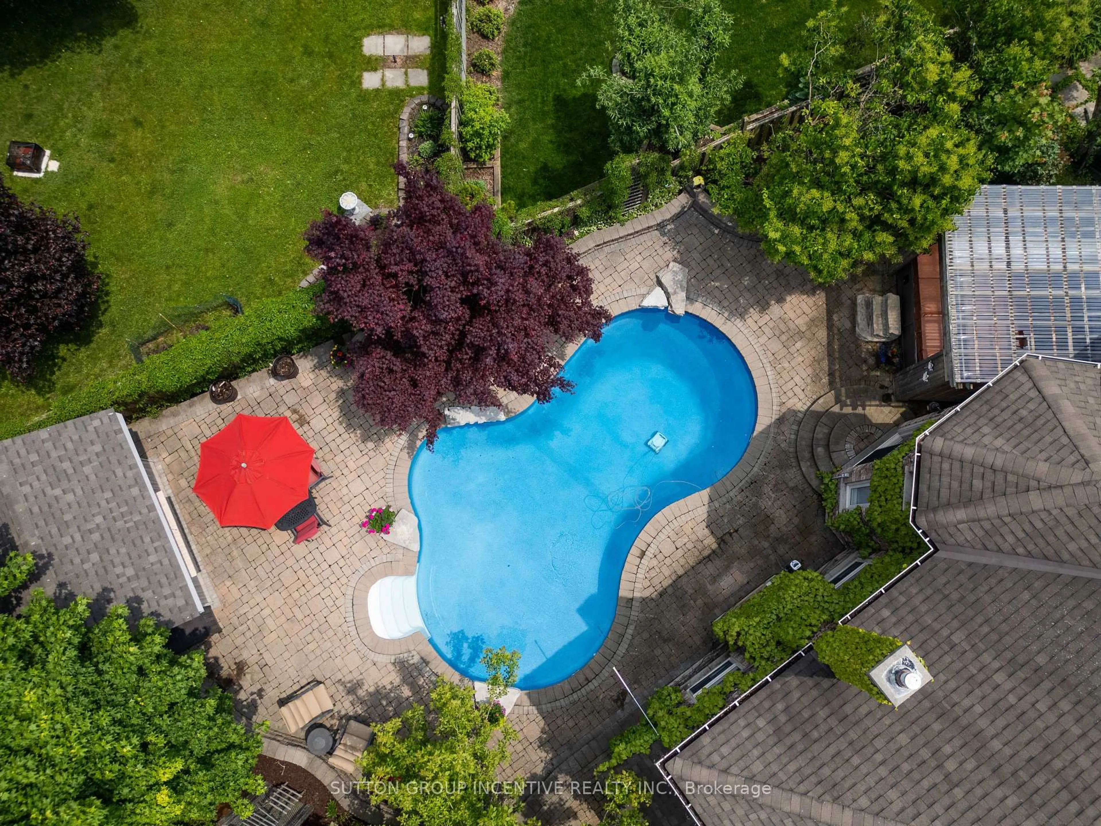 Pool for 10 Gordon Crt, Barrie Ontario L4N 7A4