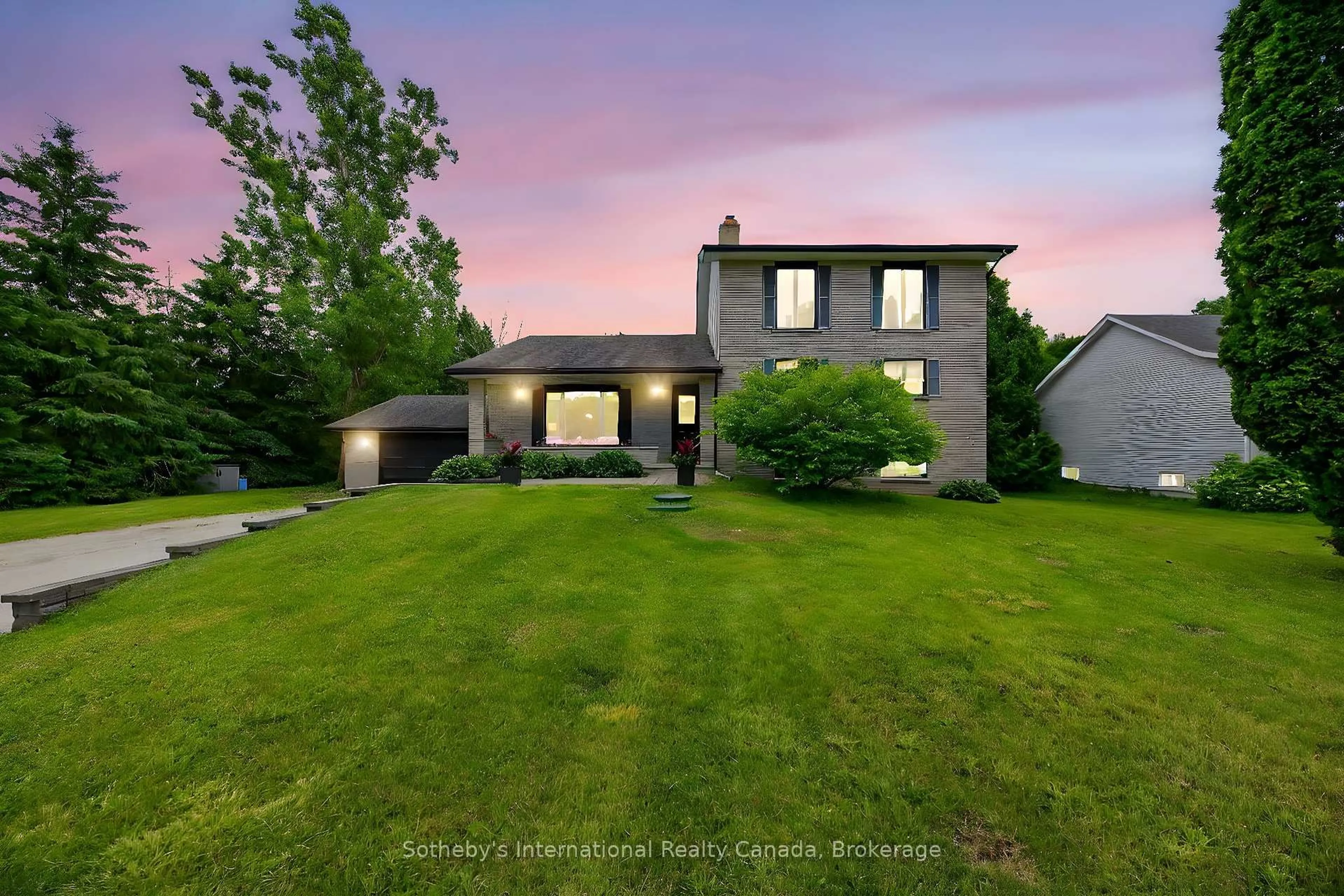 A pic from outside/outdoor area/front of a property/back of a property/a pic from drone, street for 79 Caroline St, Clearview Ontario L0M 1G0