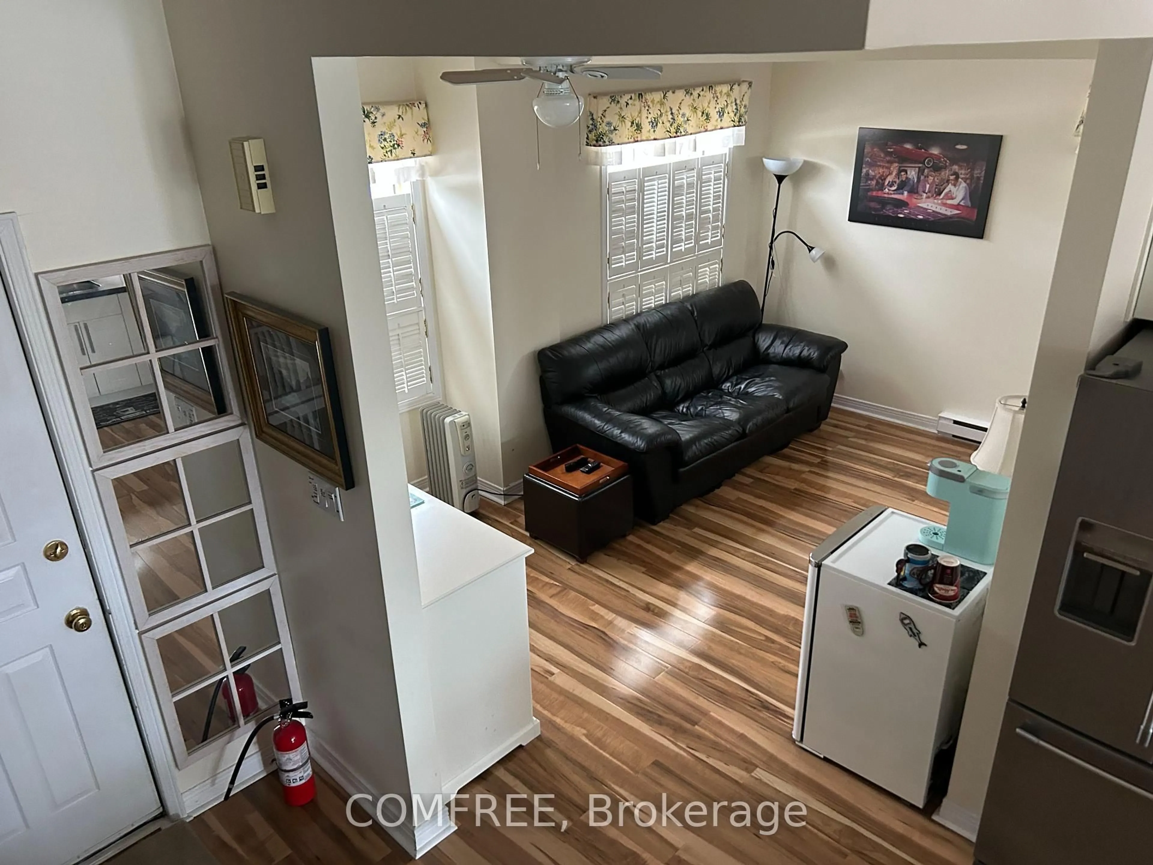 A pic of a room for 216 River Rd #1, Wasaga Beach Ontario L9Z 2L6