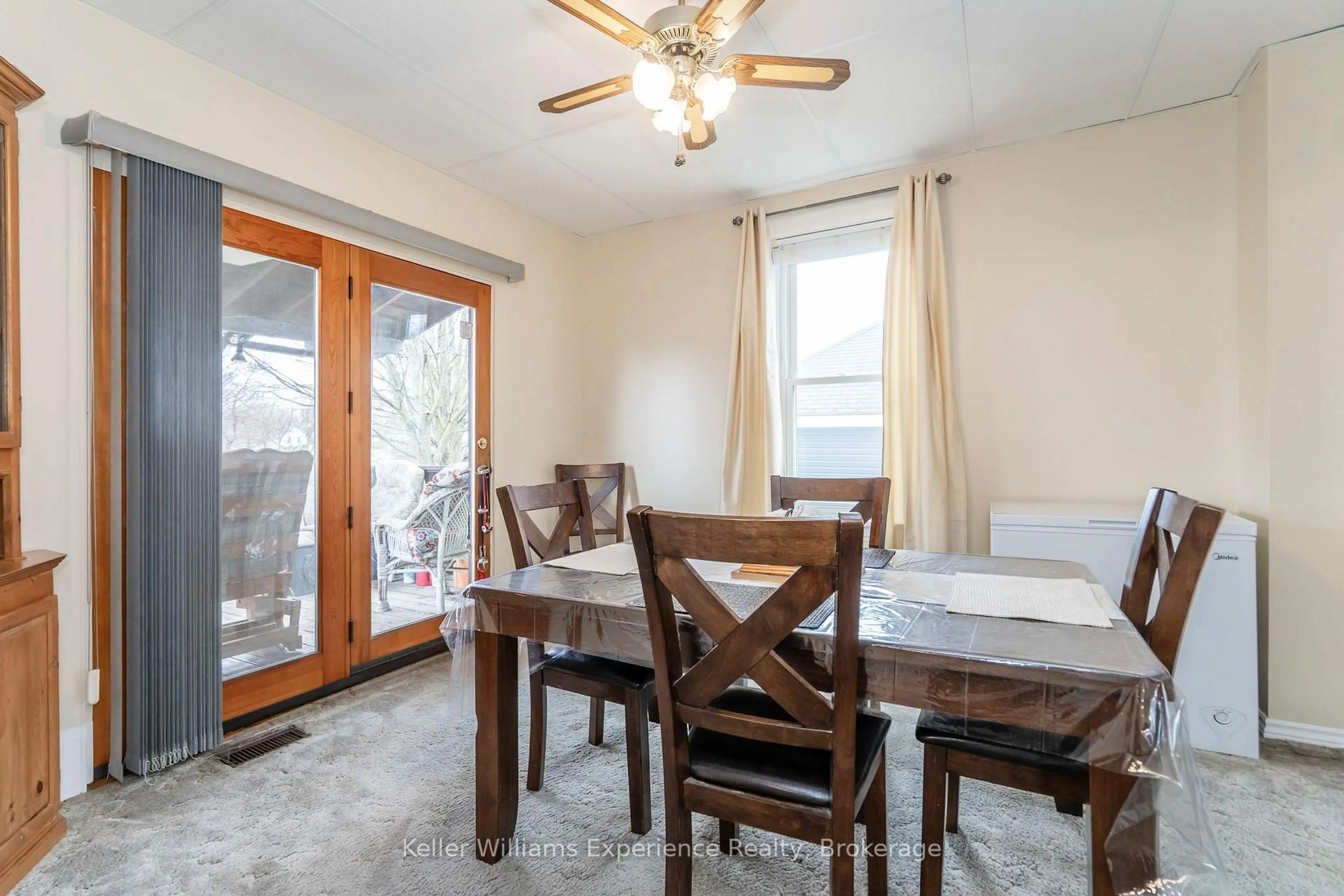 Dining room, unknown for 223 Lindsay St, Midland Ontario L4R 2V2