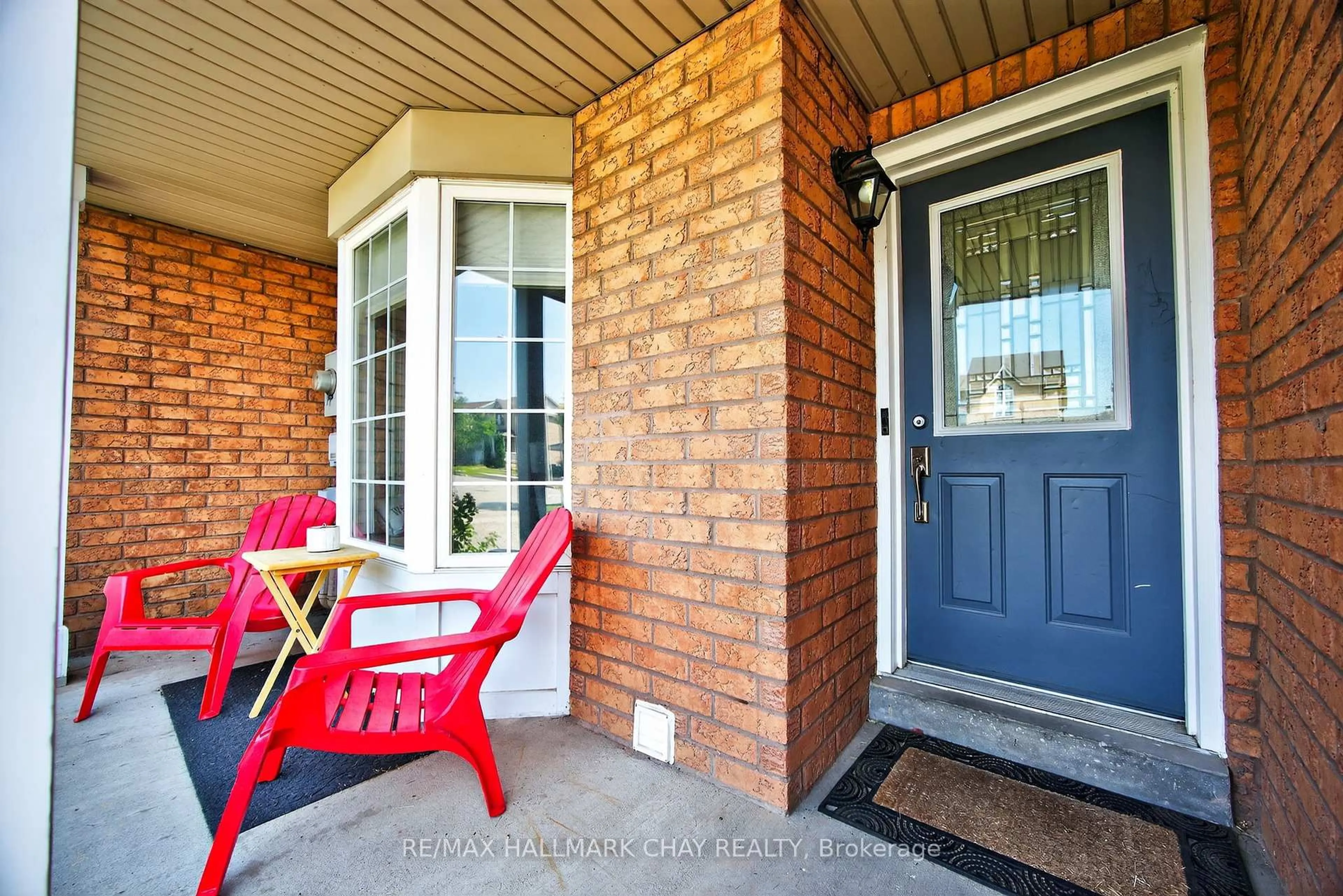 Indoor entryway for 133 Trevino Circ, Barrie Ontario L4M 6T8