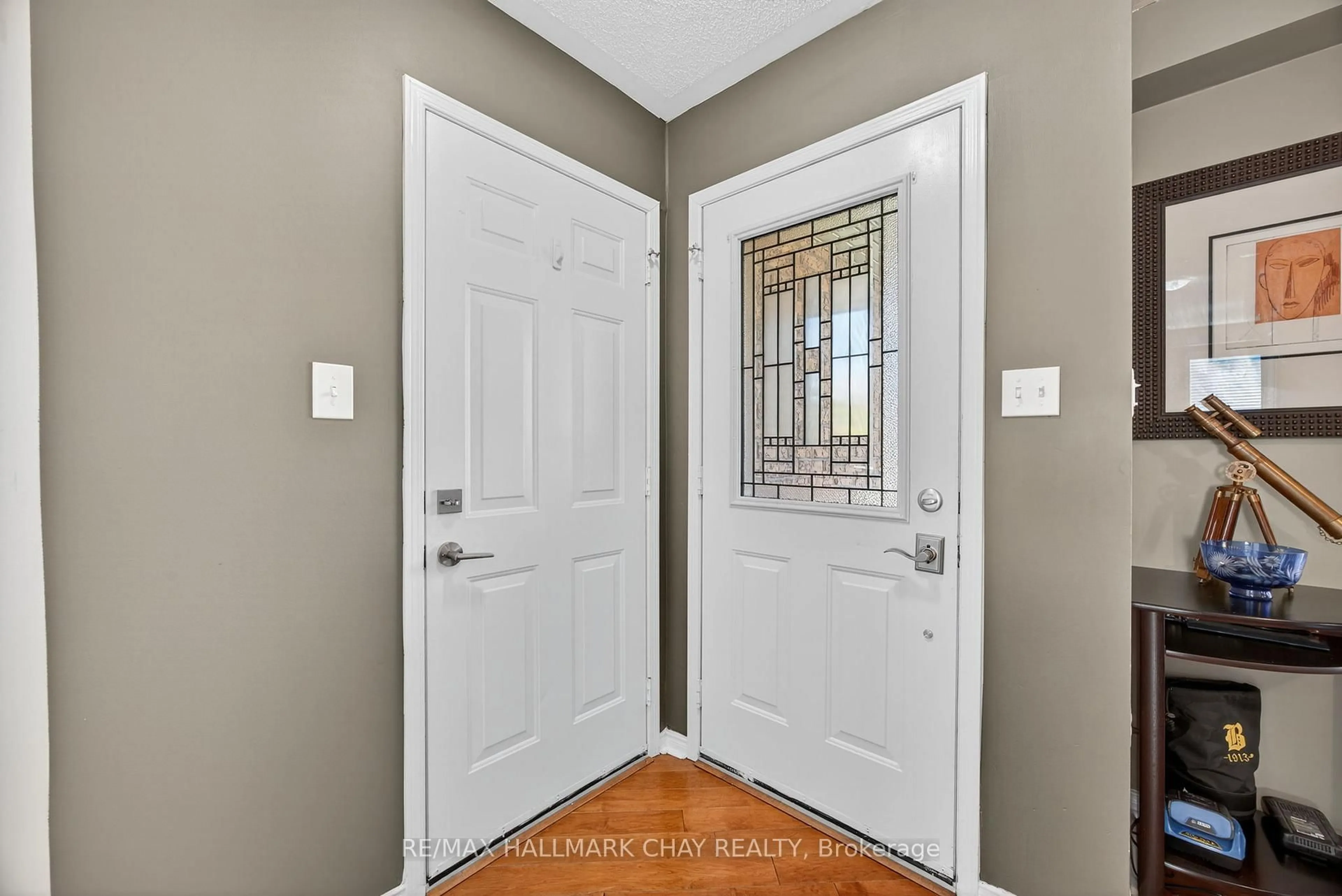 Indoor entryway for 133 Trevino Circ, Barrie Ontario L4M 6T8