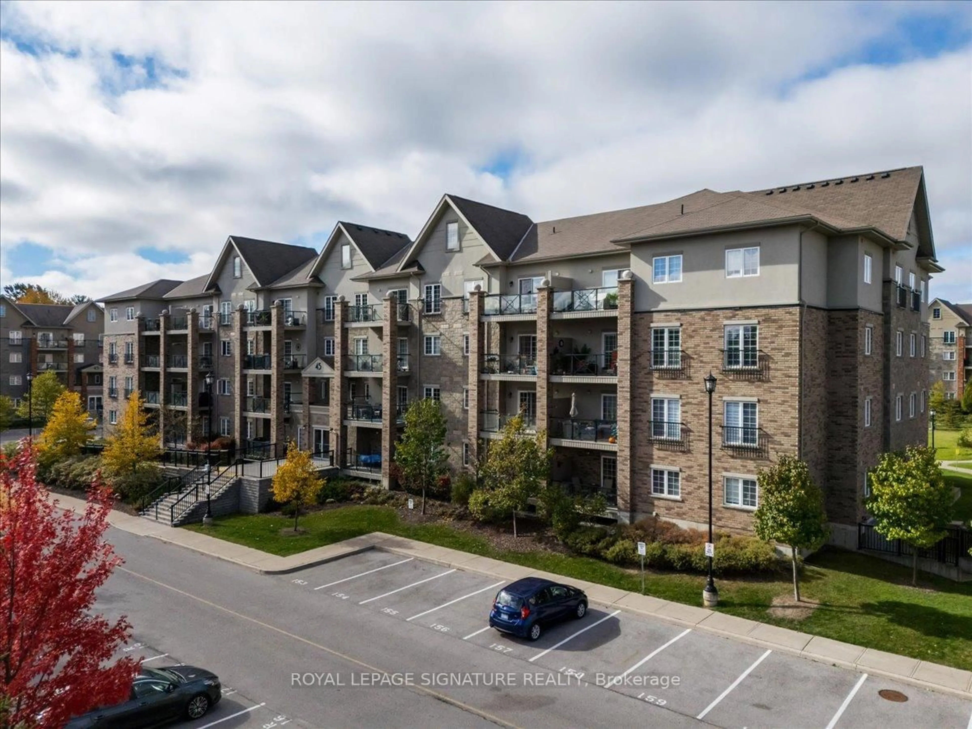 A pic from outside/outdoor area/front of a property/back of a property/a pic from drone, unknown for 45 Ferndale Dr #301, Barrie Ontario L4N 5W7