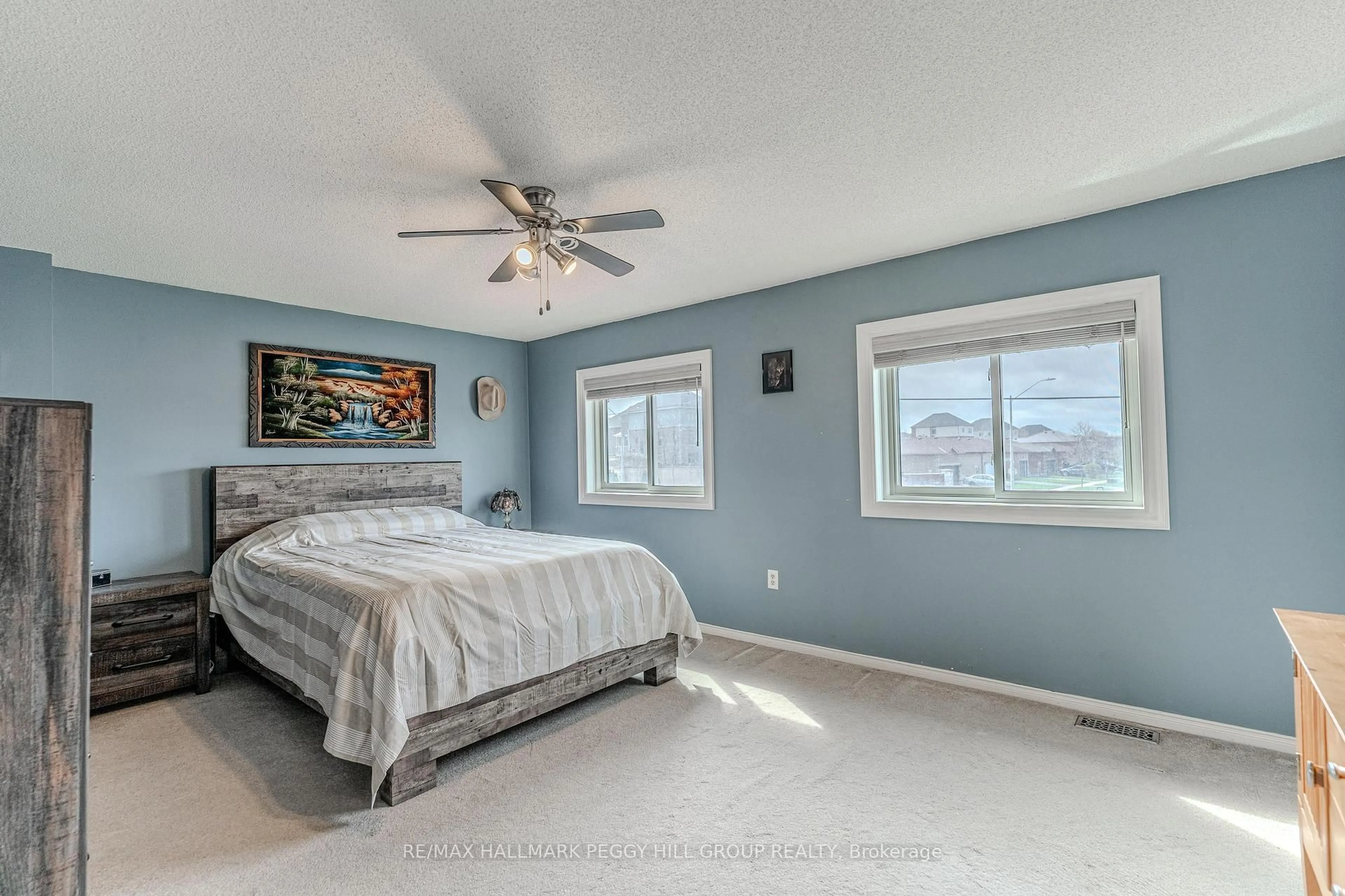 Bedroom with bed, unknown for 147 Nathan Cres, Barrie Ontario L4N 0S5