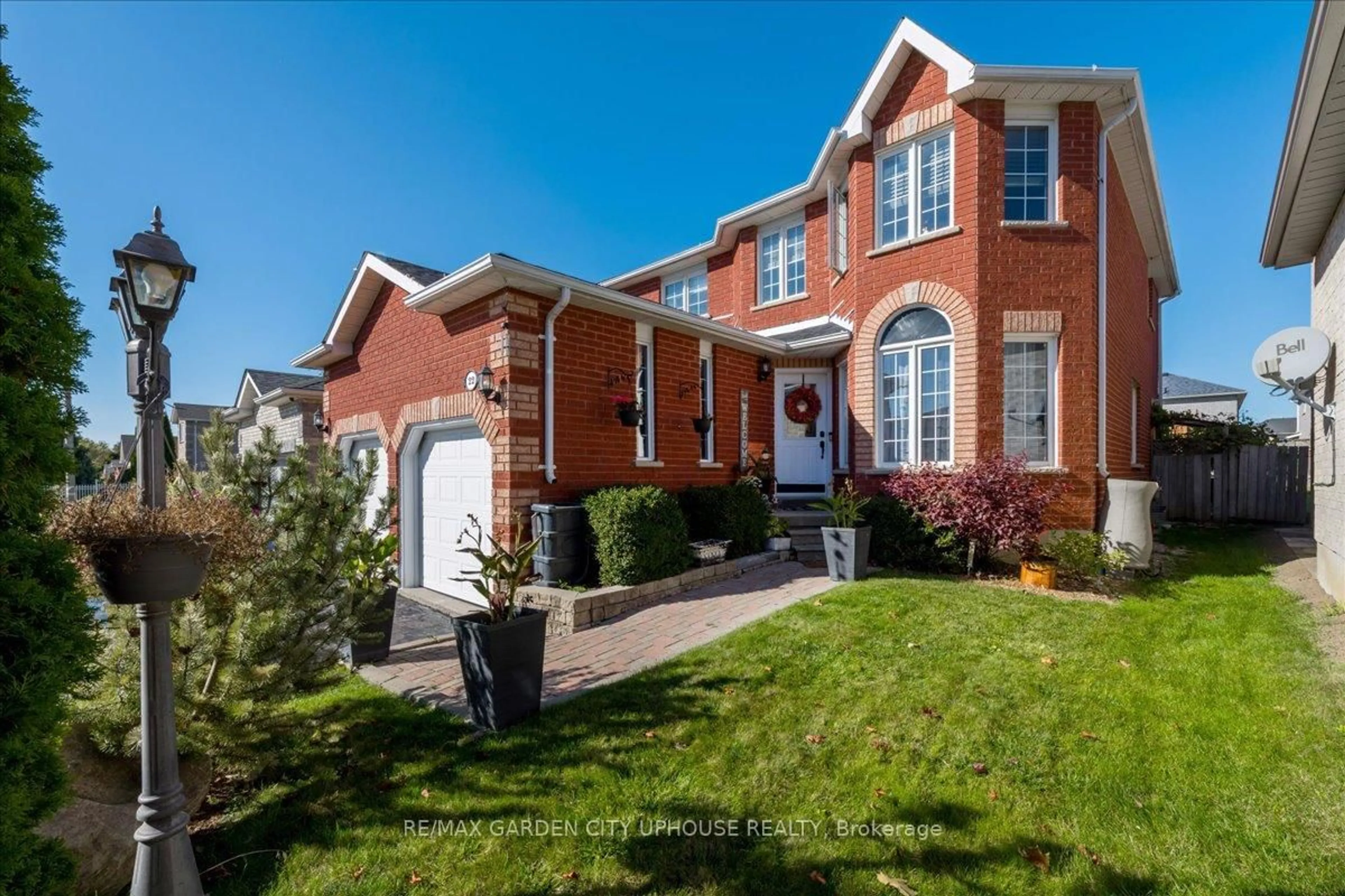Home with brick exterior material, street for 22 Grace Cres, Barrie Ontario L4N 9S8