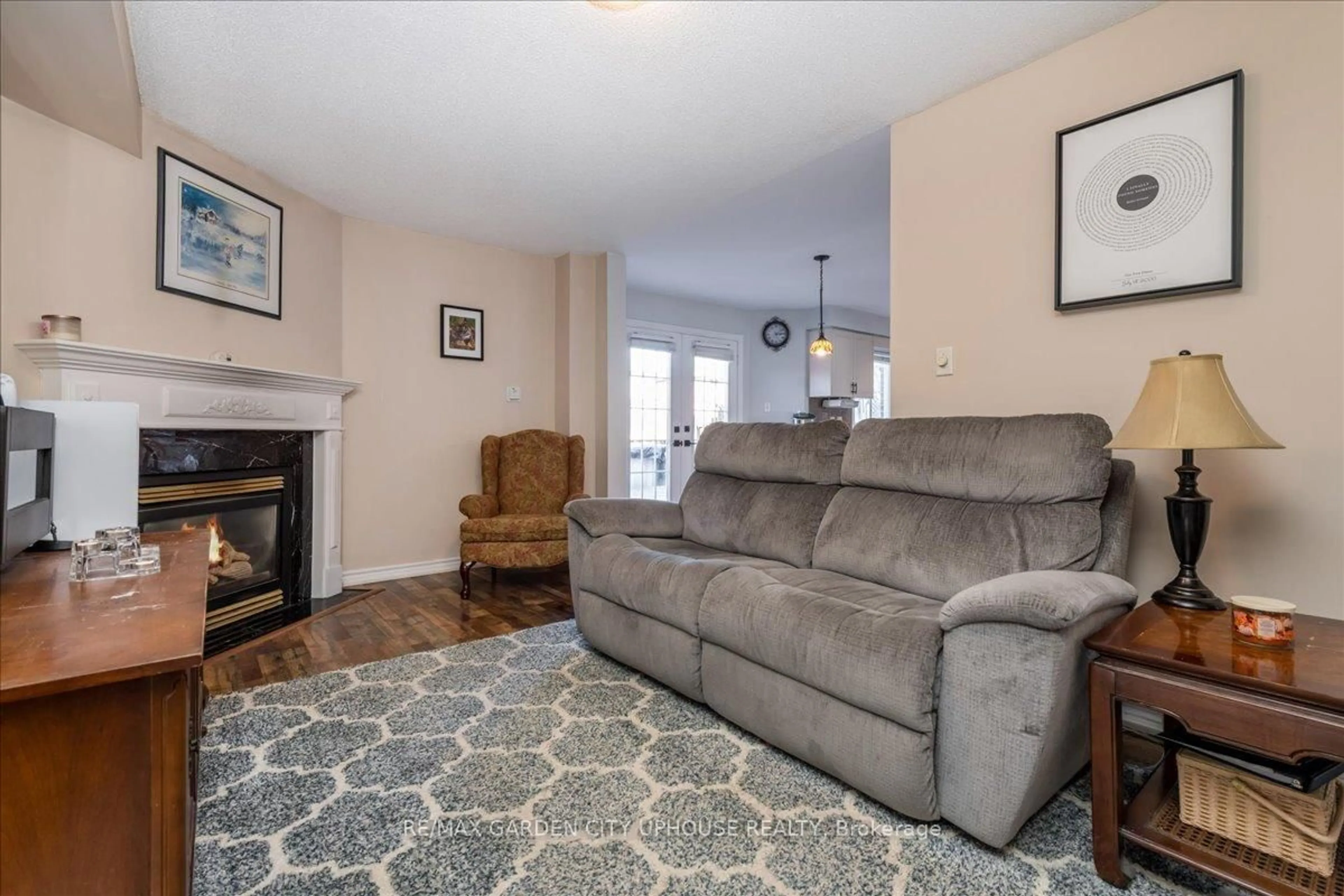Living room with furniture, unknown for 22 Grace Cres, Barrie Ontario L4N 9S8