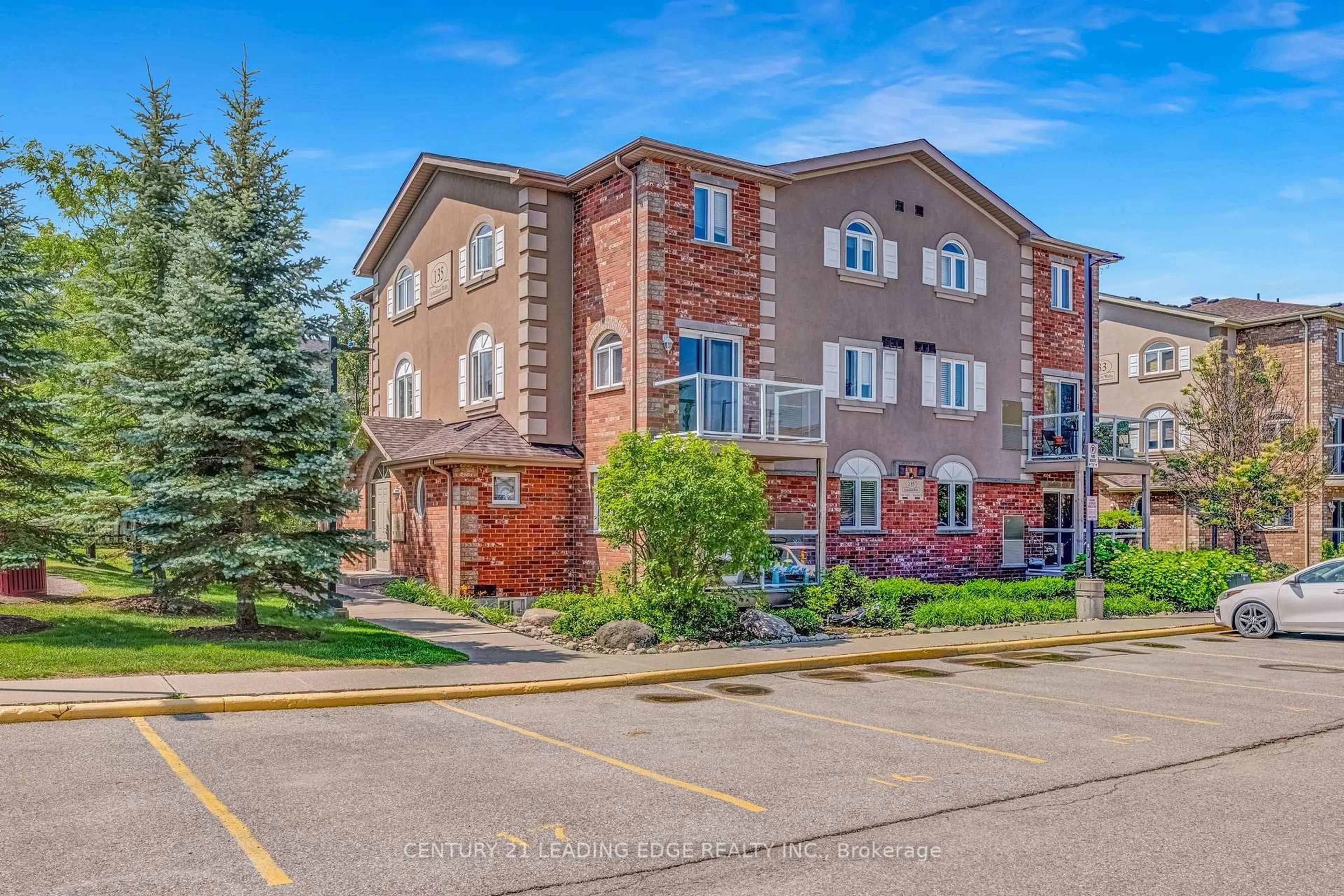 Patio, unknown for 135 Syndenham Wells, Barrie Ontario L4M 0H3
