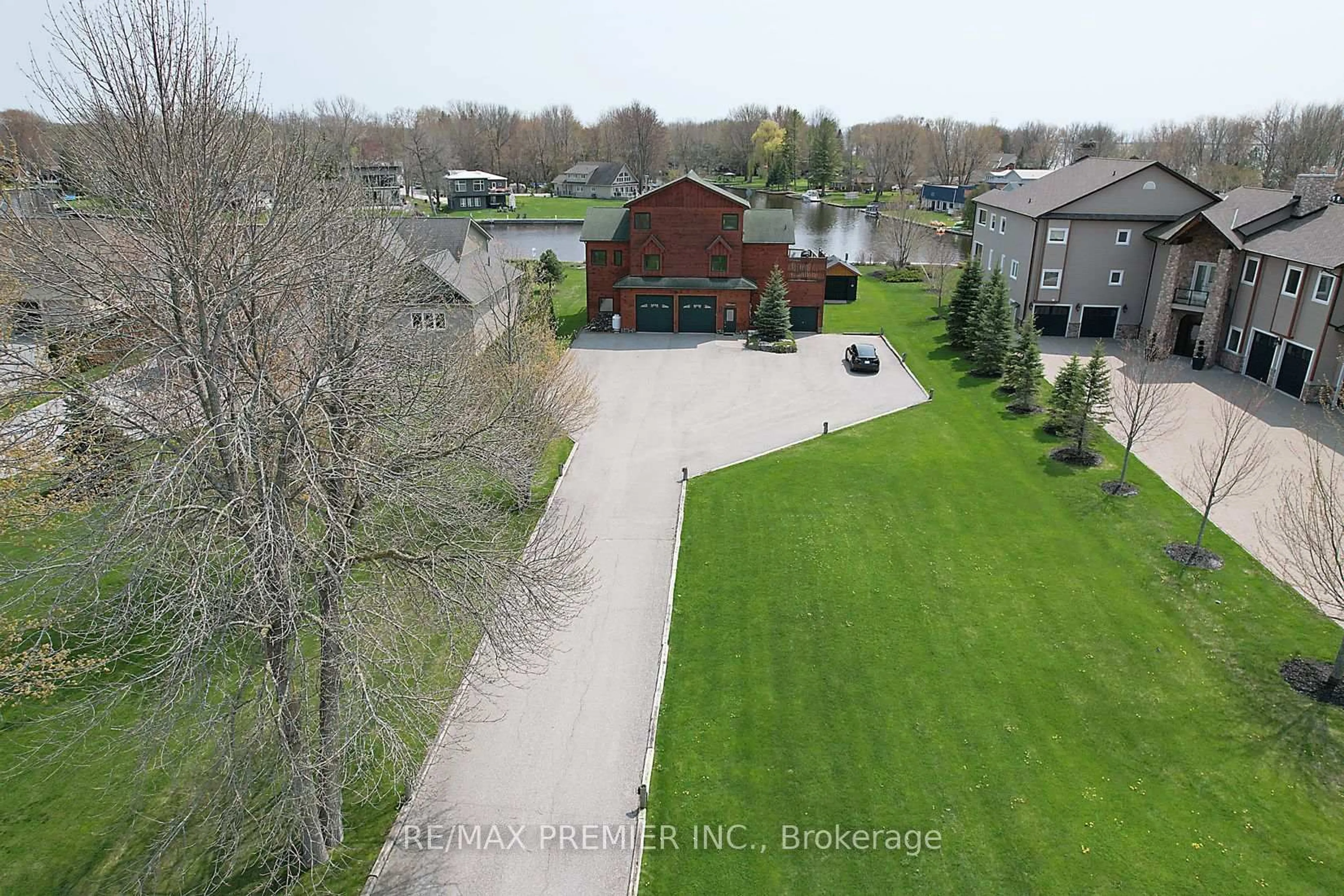 A pic from outside/outdoor area/front of a property/back of a property/a pic from drone, unknown for 31 Paradise Blvd, Ramara Ontario L0K 1B0