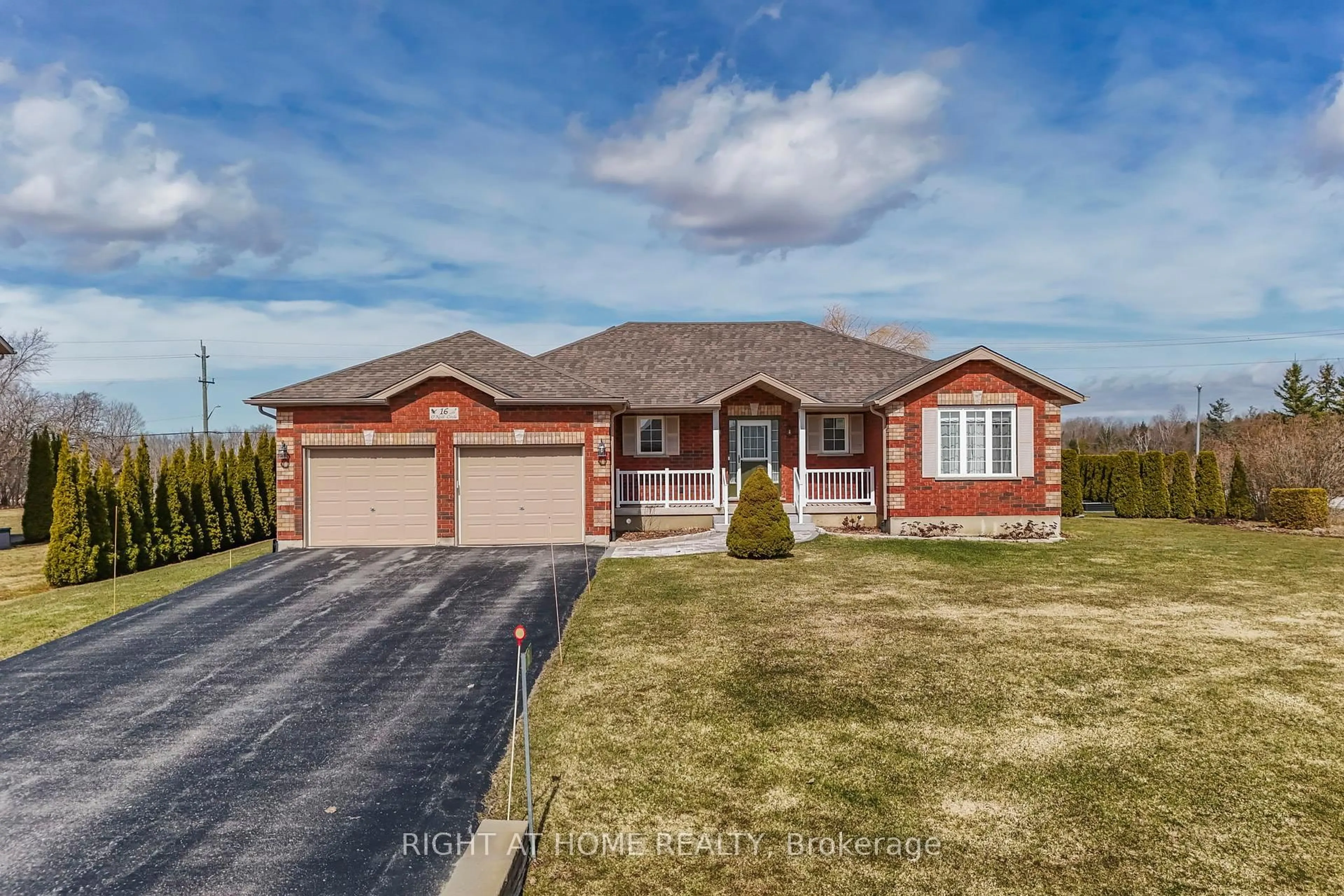 Home with brick exterior material, street for 16 O'neill Circ, Springwater Ontario L2L 2K0