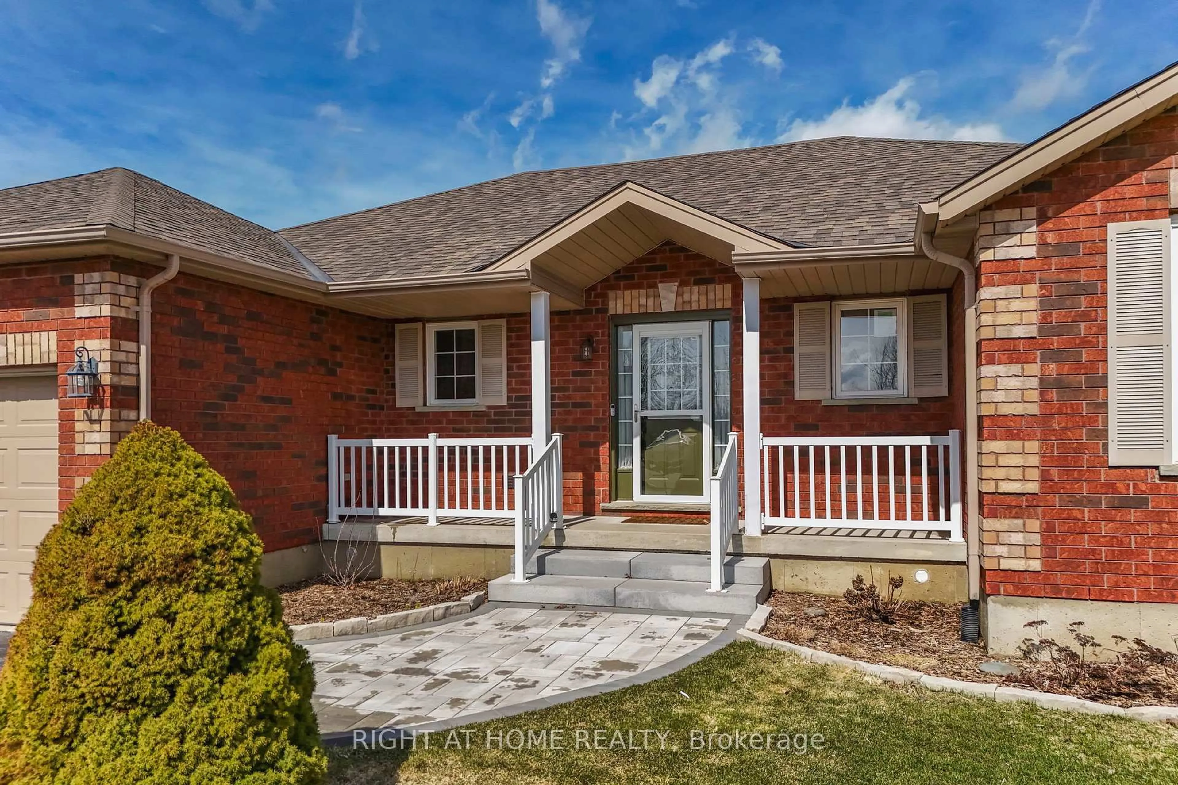 Home with brick exterior material, street for 16 O'neill Circ, Springwater Ontario L2L 2K0