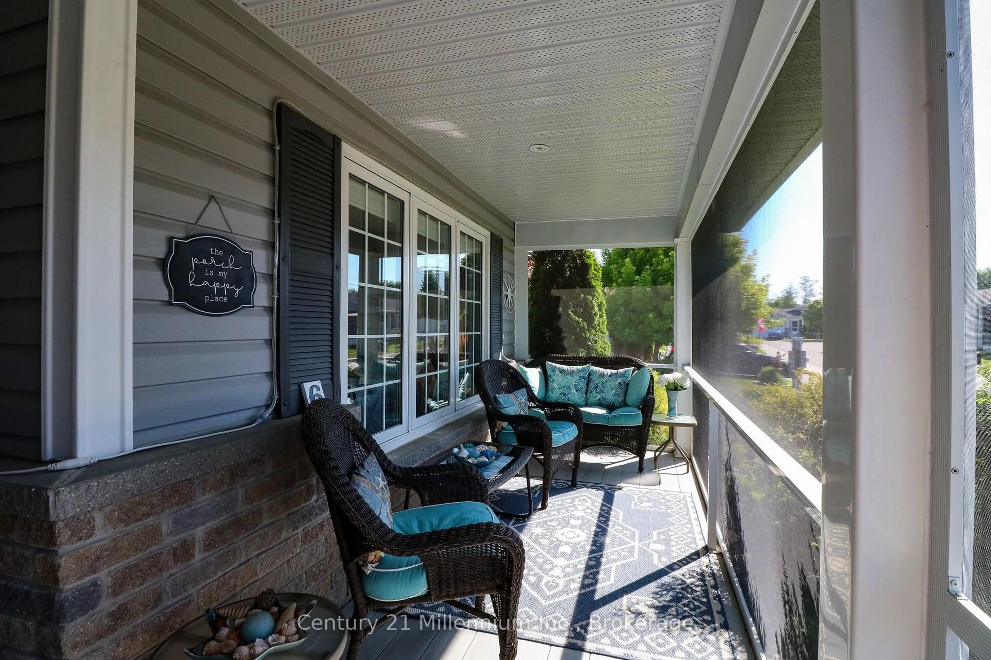 Patio, street for 6 Tennesse Ave, Wasaga Beach Ontario L9Z 3A8