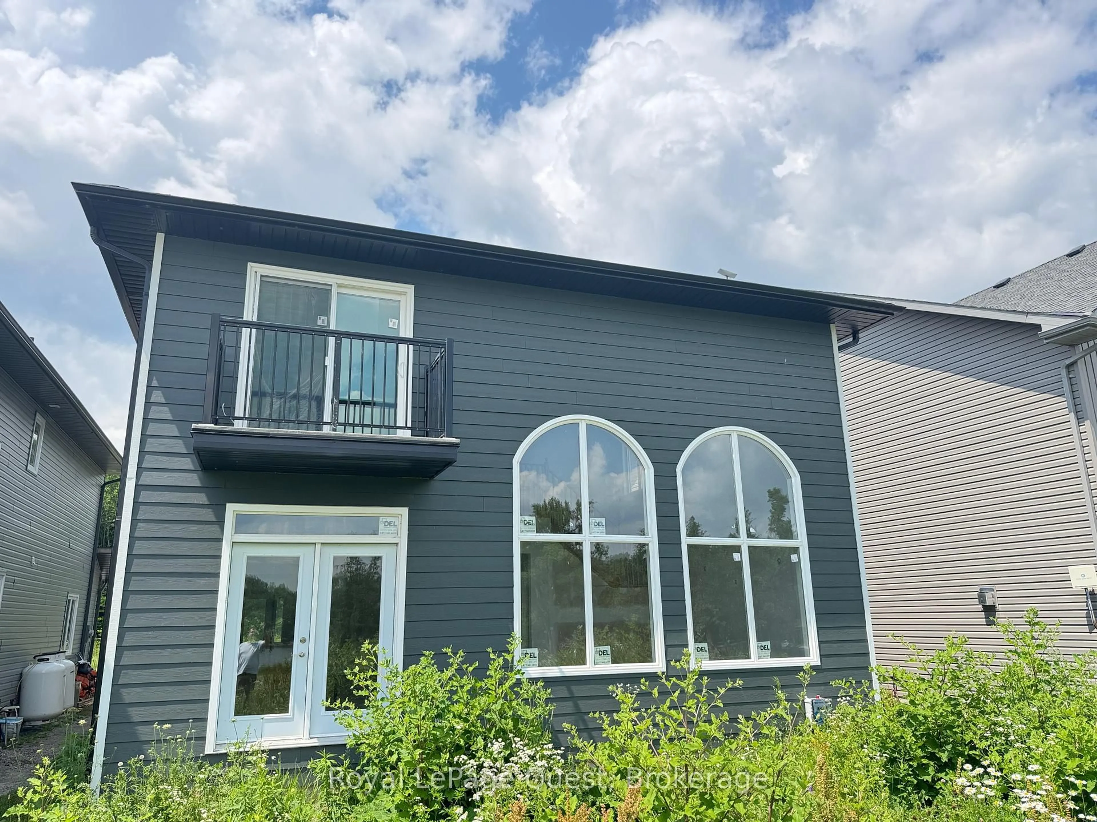 Home with vinyl exterior material, building for 21 Rosy Beach Crt, Ramara Ontario L3V 8L2