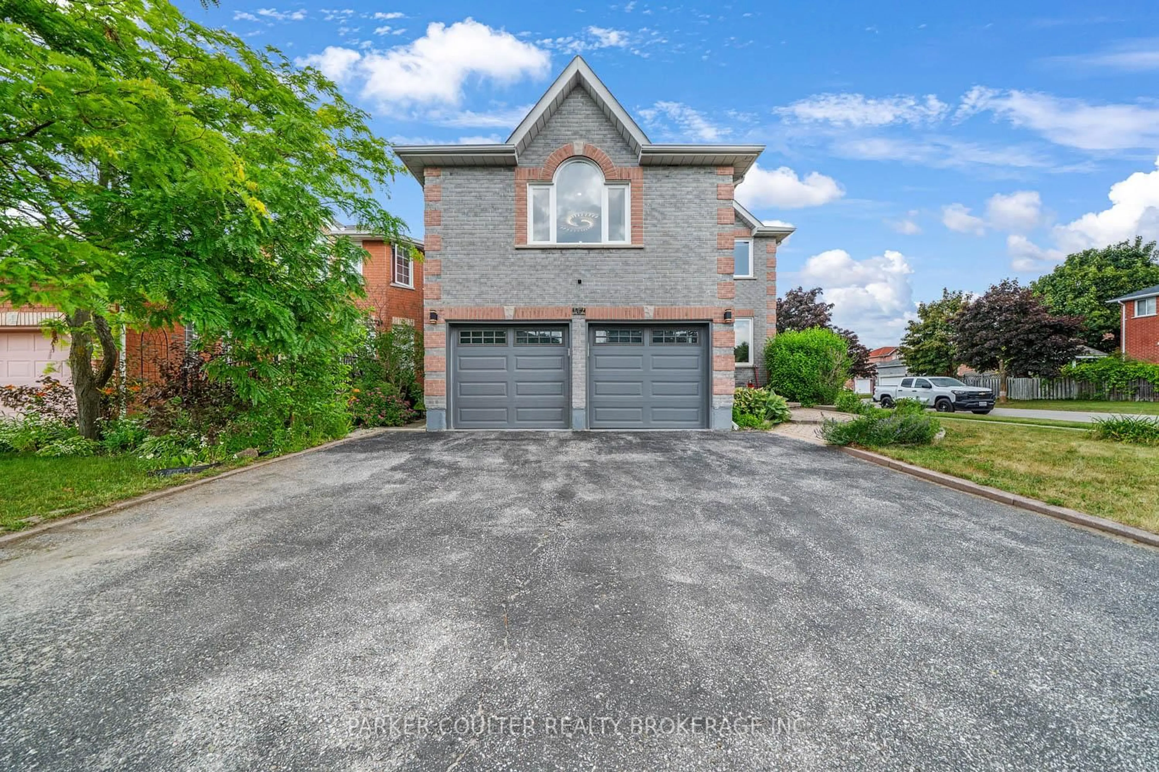 Home with brick exterior material, street for 142 Sundew Dr, Barrie Ontario L4N 9M7
