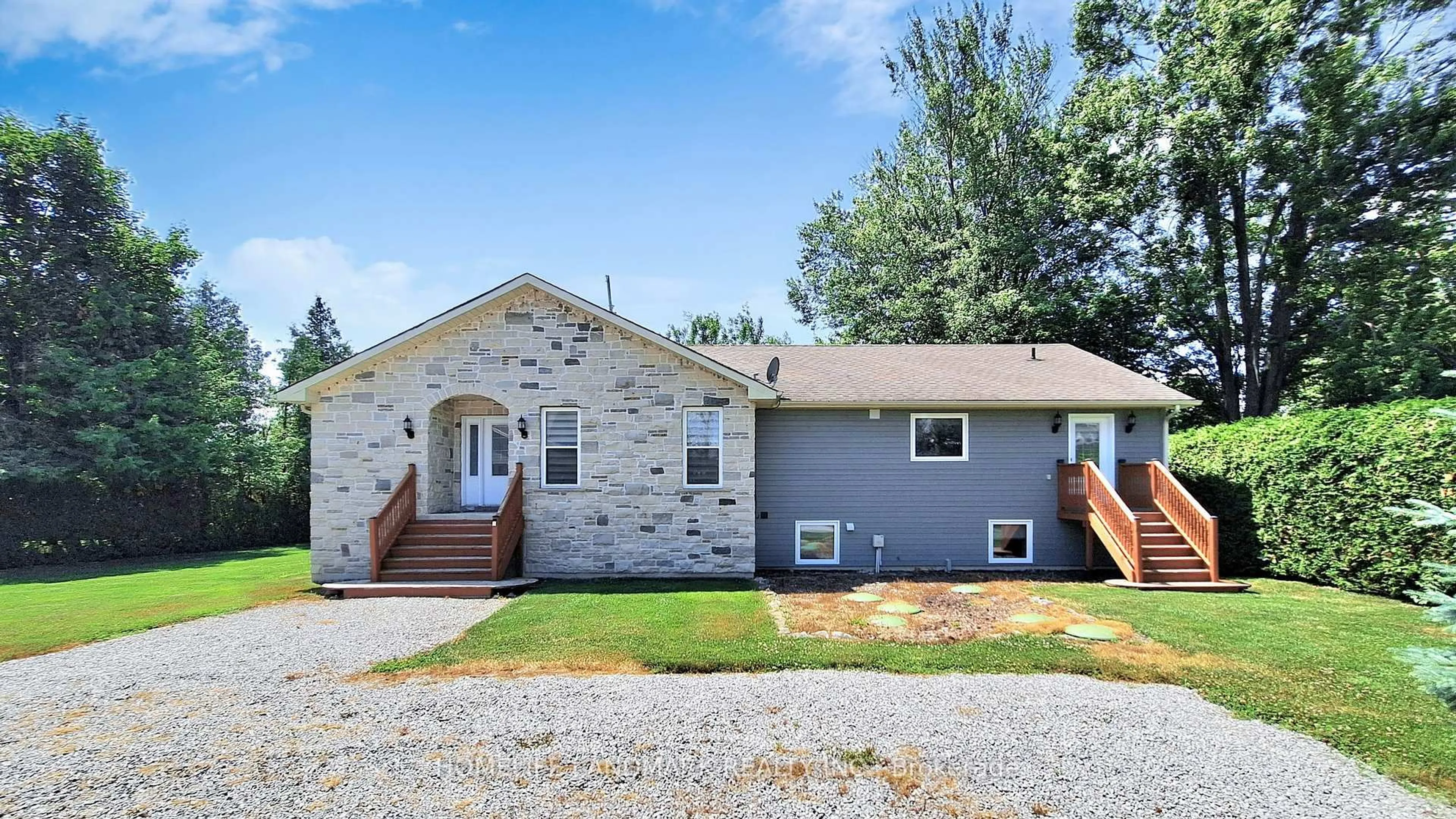 Home with brick exterior material, unknown for 1662 Lakeshore Dr, Ramara Ontario L0K 1B0