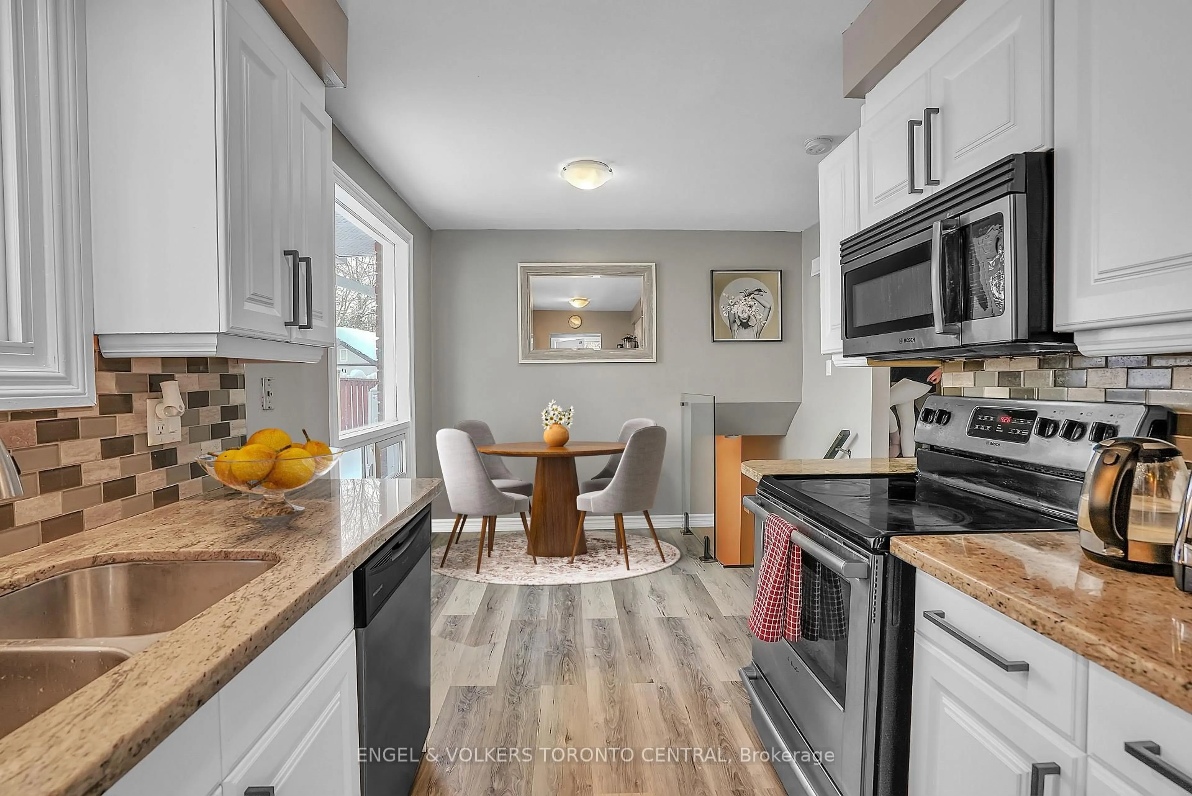Open concept kitchen, unknown for 39 Bernick Dr, Barrie Ontario L4M 5C1