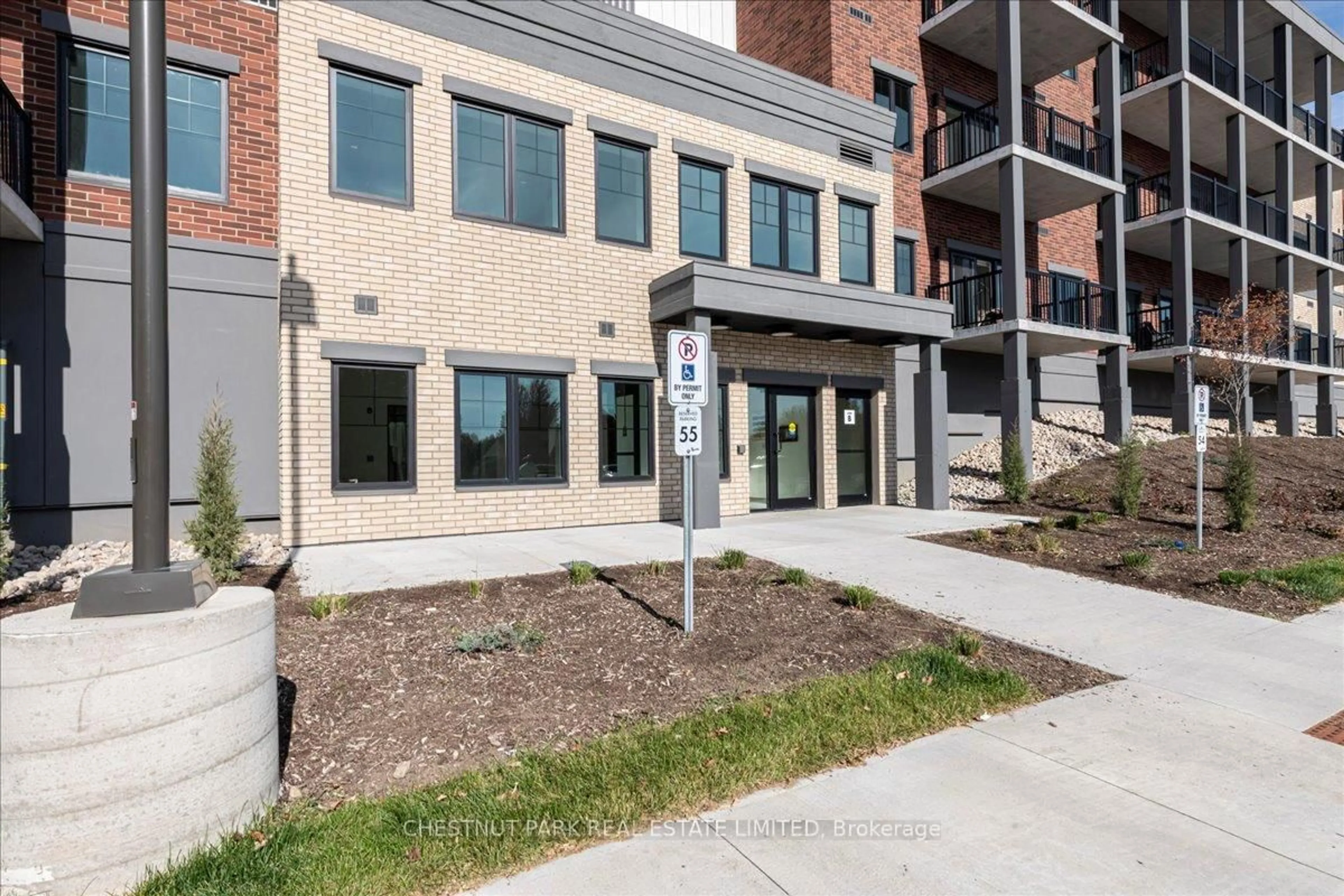 Unknown for 121 Mary St #202, Clearview Ontario L0M 1G0