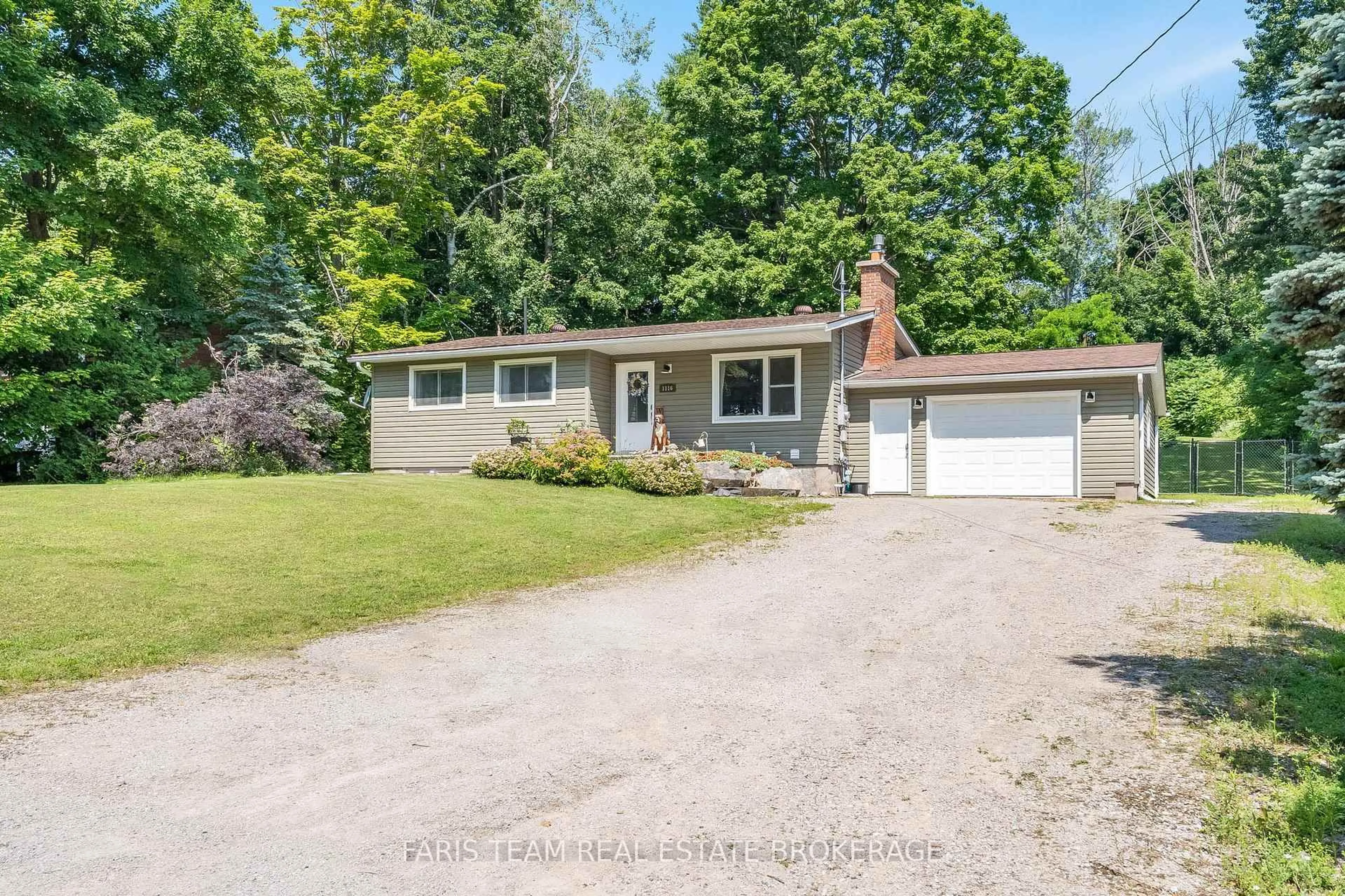 A pic from outside/outdoor area/front of a property/back of a property/a pic from drone, water/lake/river/ocean view for 1116 Everton Rd, Midland Ontario L4R 5H9