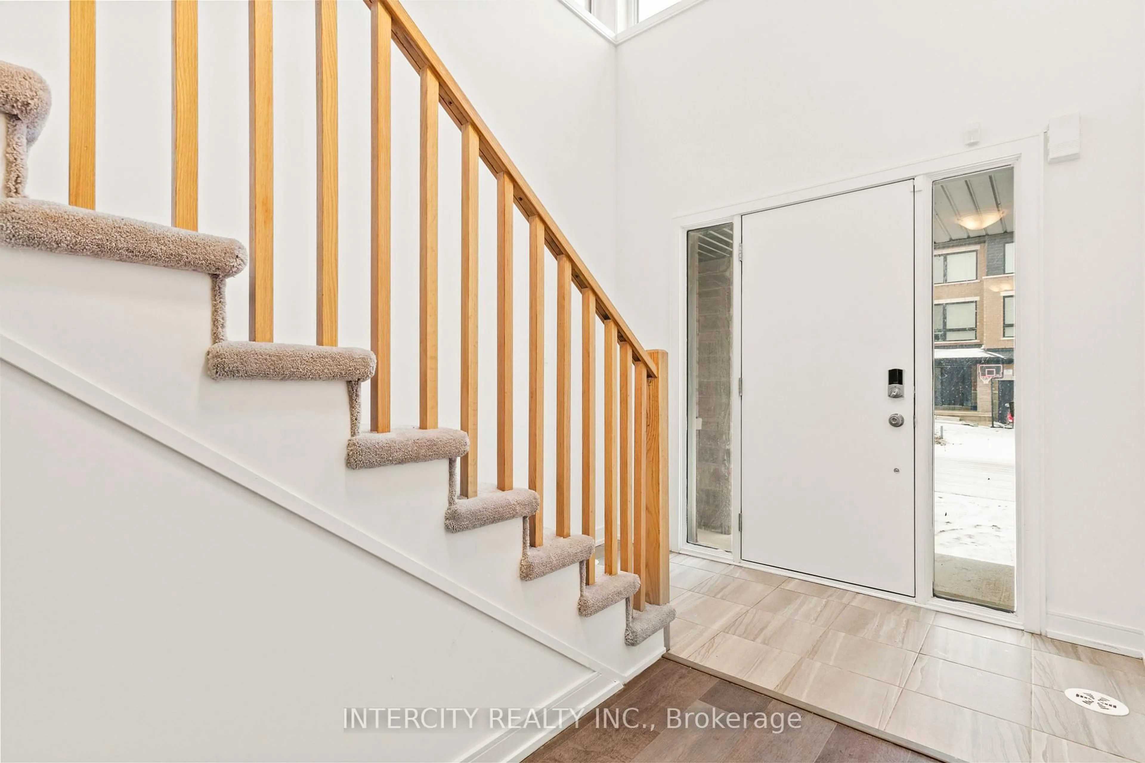 Stairs for 14 Blue Forest Cres, Barrie Ontario L9J 0N3