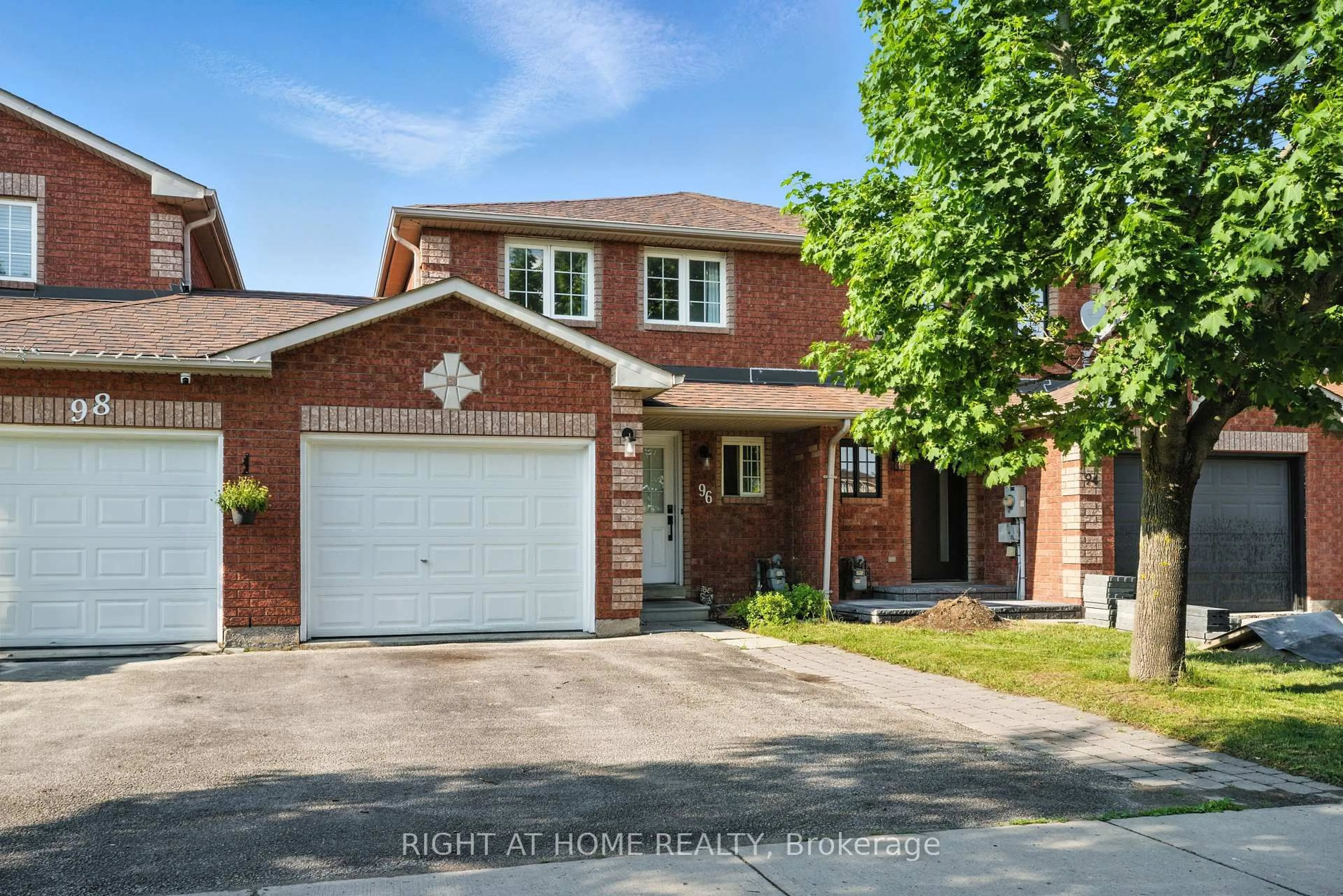 Home with brick exterior material, street for 96 Cheltenham Rd, Barrie Ontario L4M 6S7