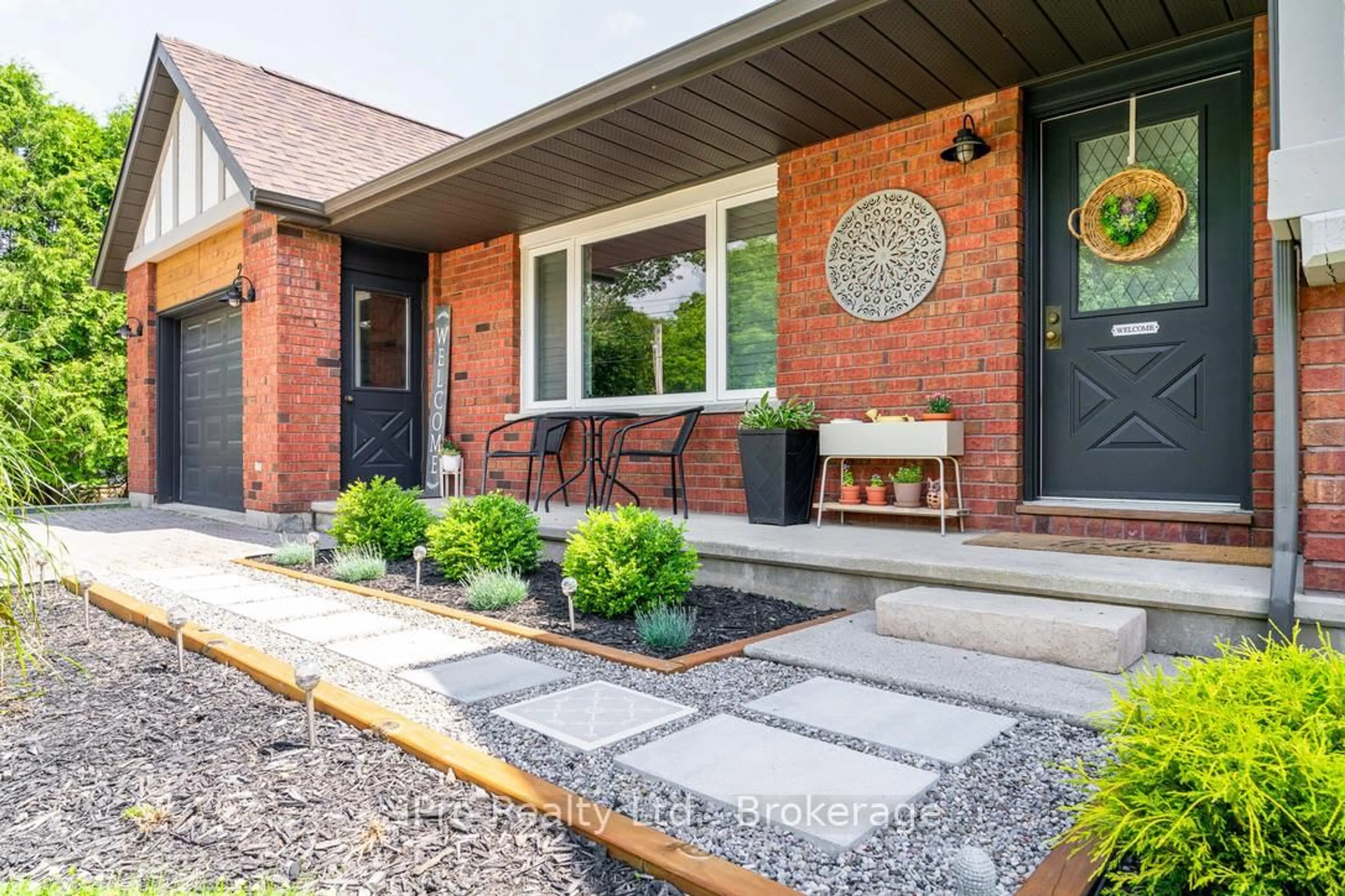Home with brick exterior material, street for 211 Dominion Dr, Clearview Ontario L0M 1S0