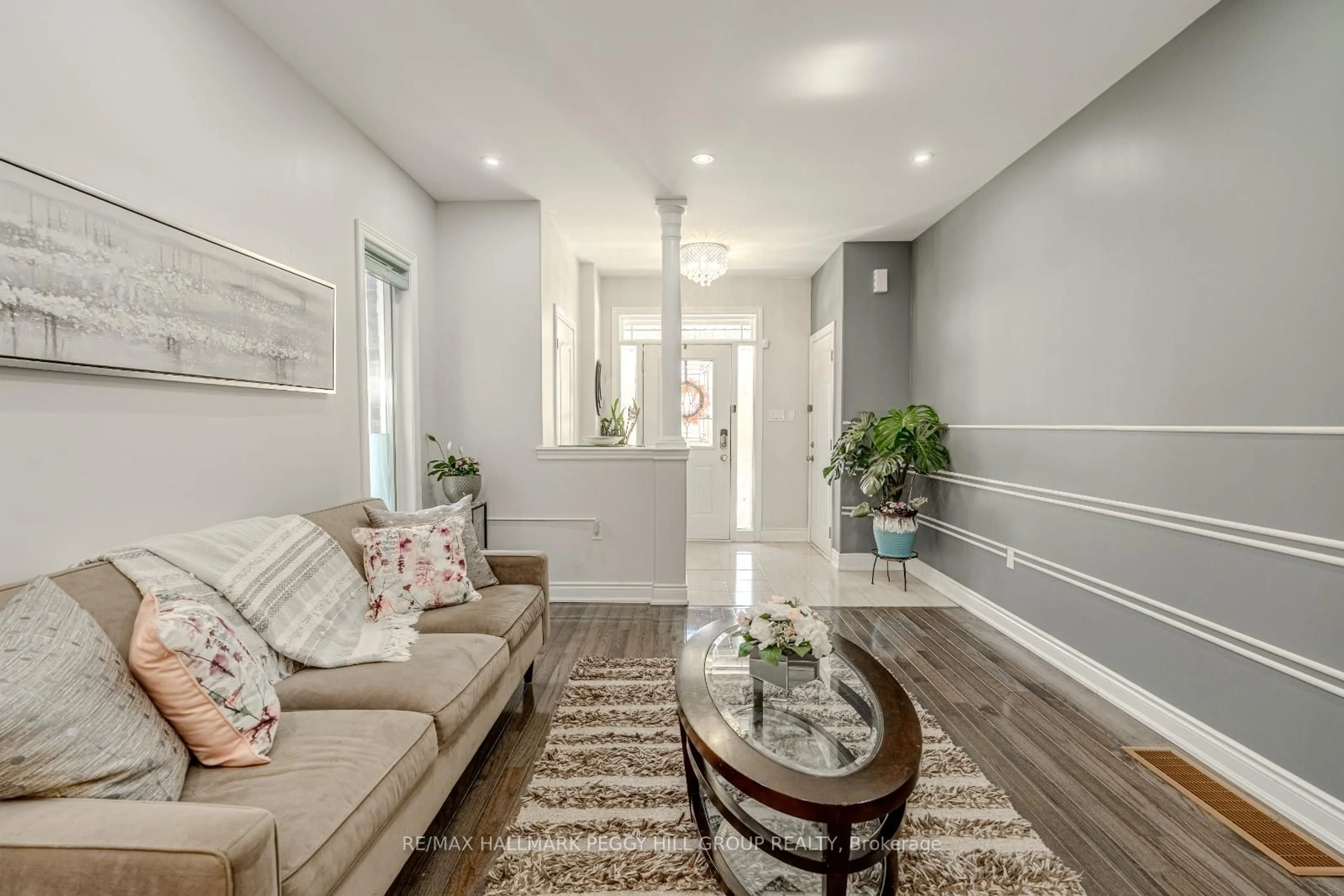 Indoor entryway for 3069 Monarch Dr, Orillia Ontario L3V 8K3
