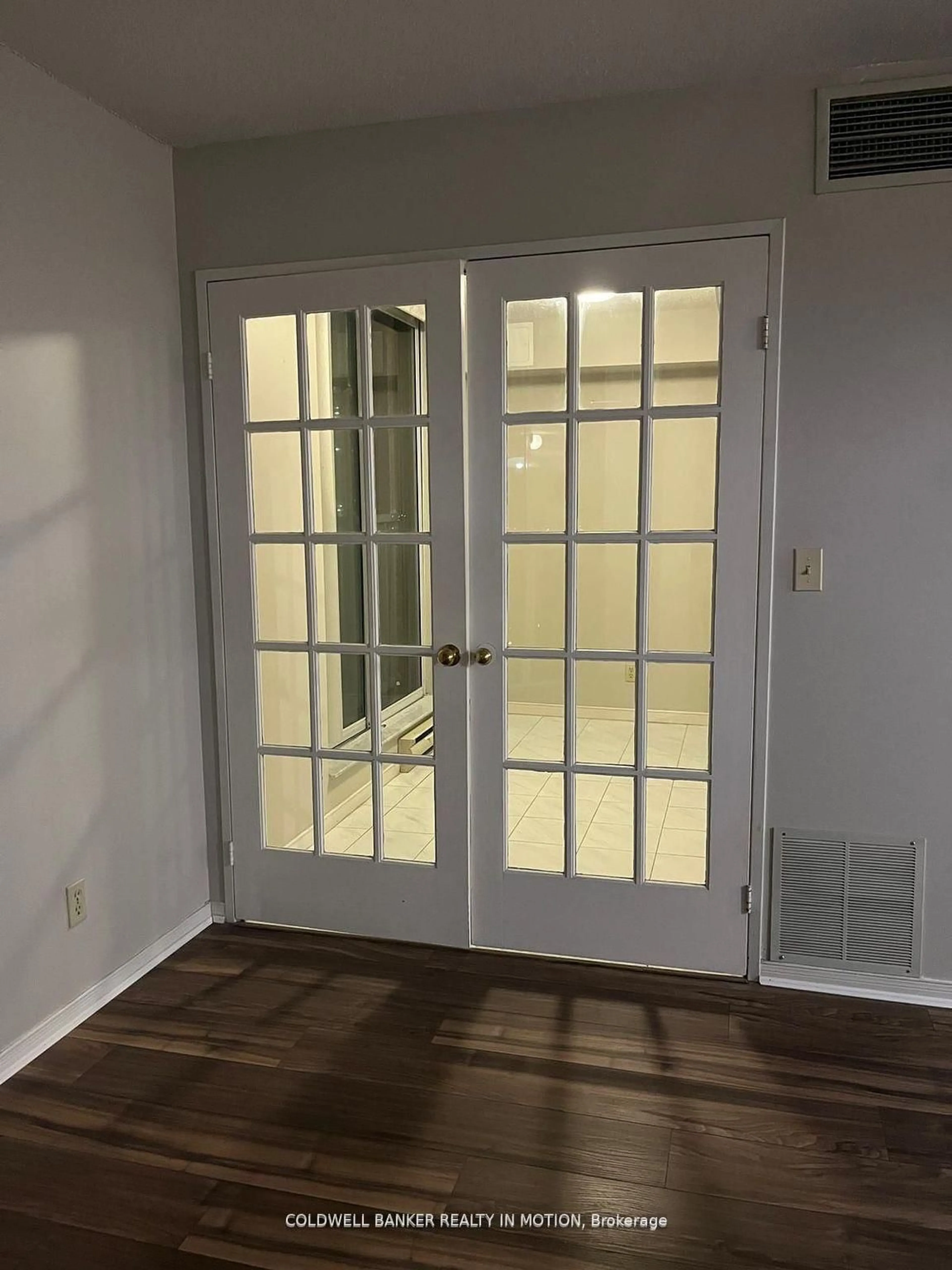Indoor entryway for 140 Dunlop St #803, Barrie Ontario L4M 1B1