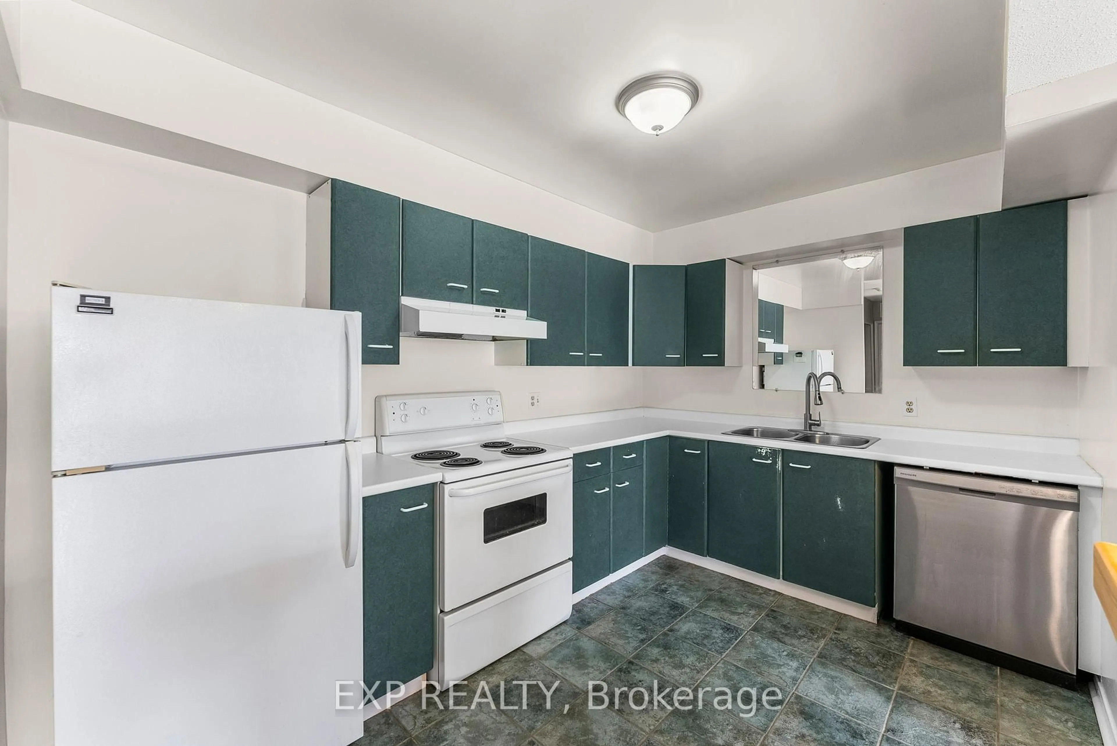 Standard kitchen, unknown for 120 Bell Farm Rd #202, Barrie Ontario L4M 6J2