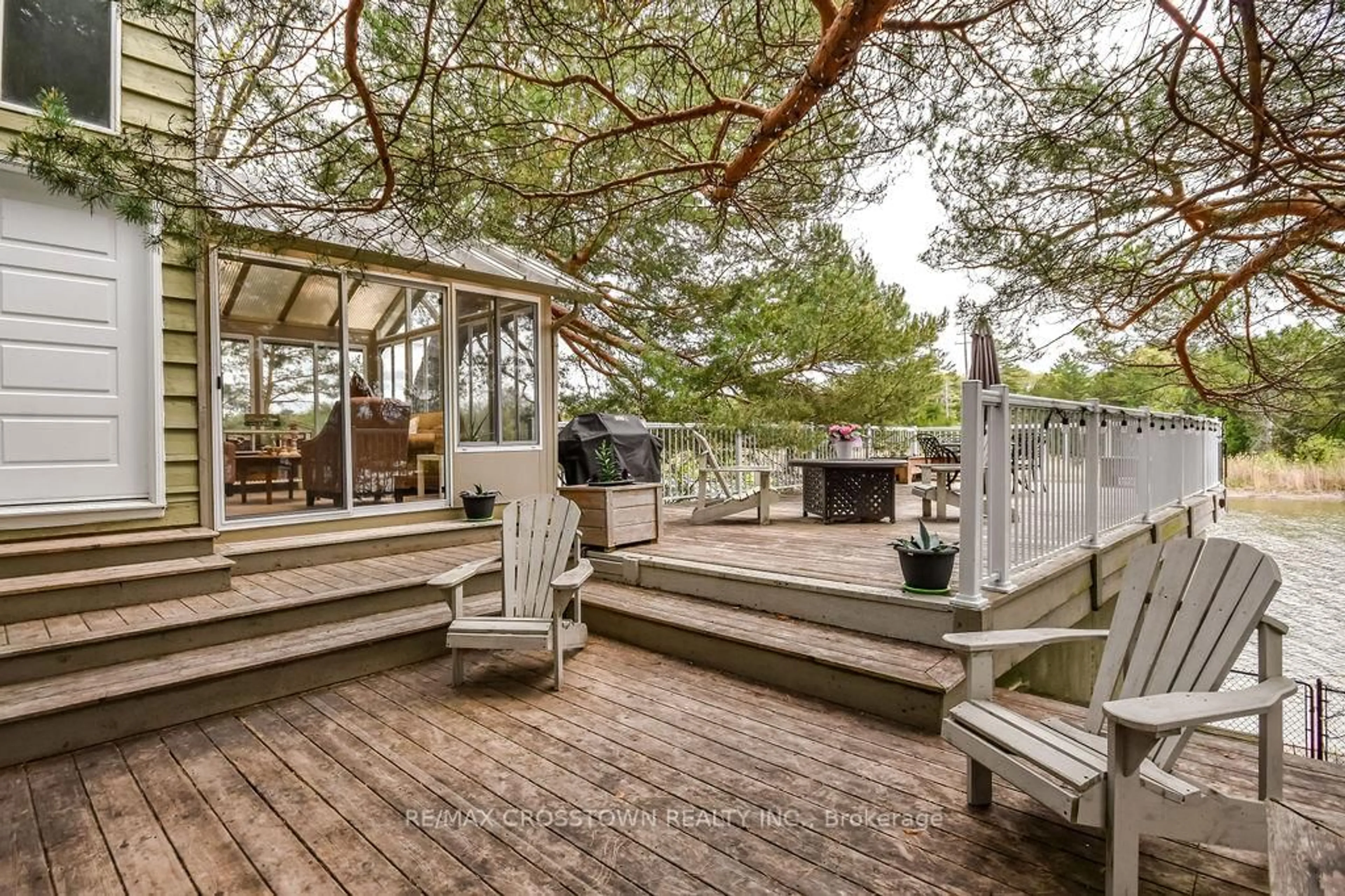 Patio, unknown for 799 Mosley St, Wasaga Beach Ontario L9Z 2H5