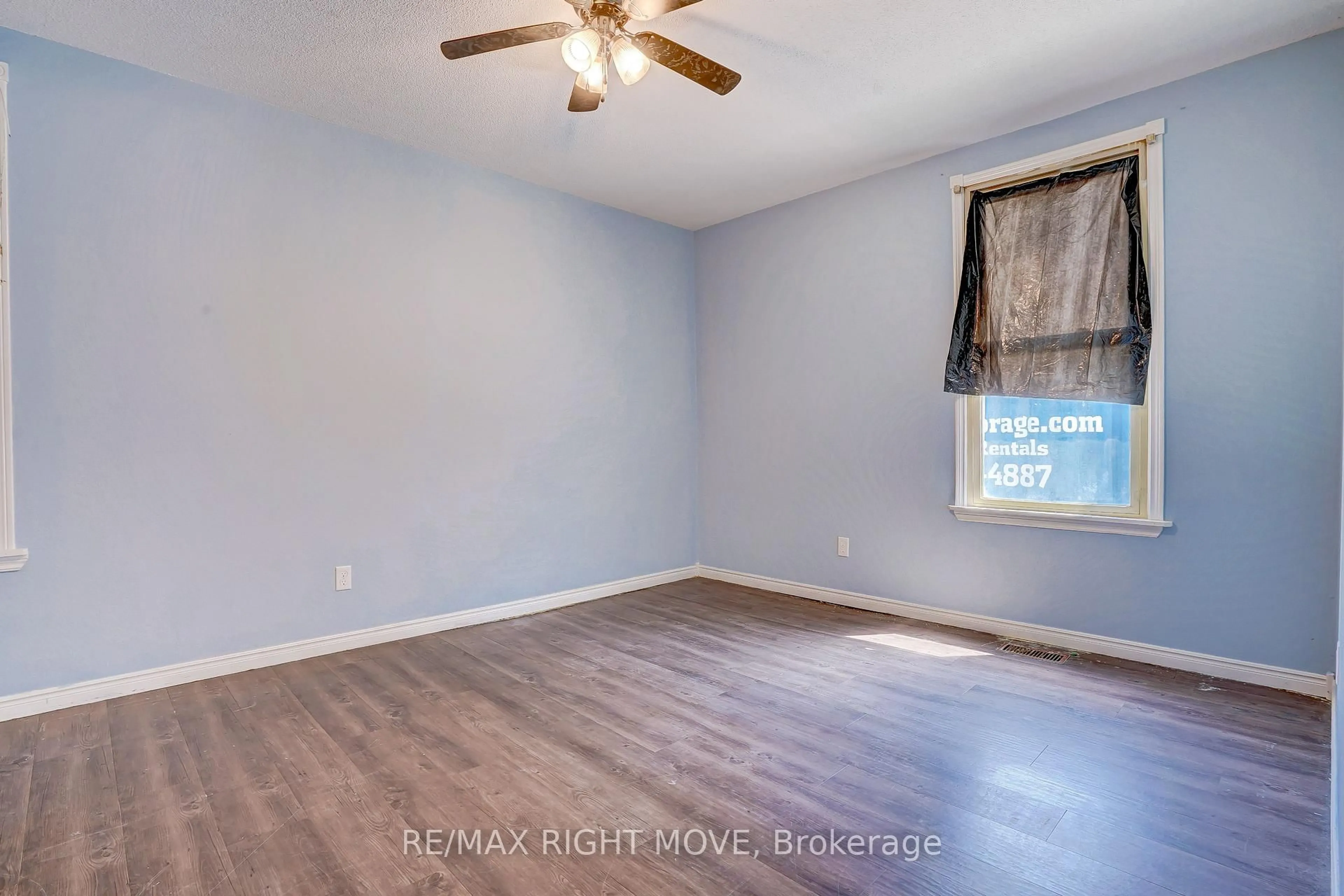 A pic of a room for 104 Nottawasaga St, Orillia Ontario L3V 3J6