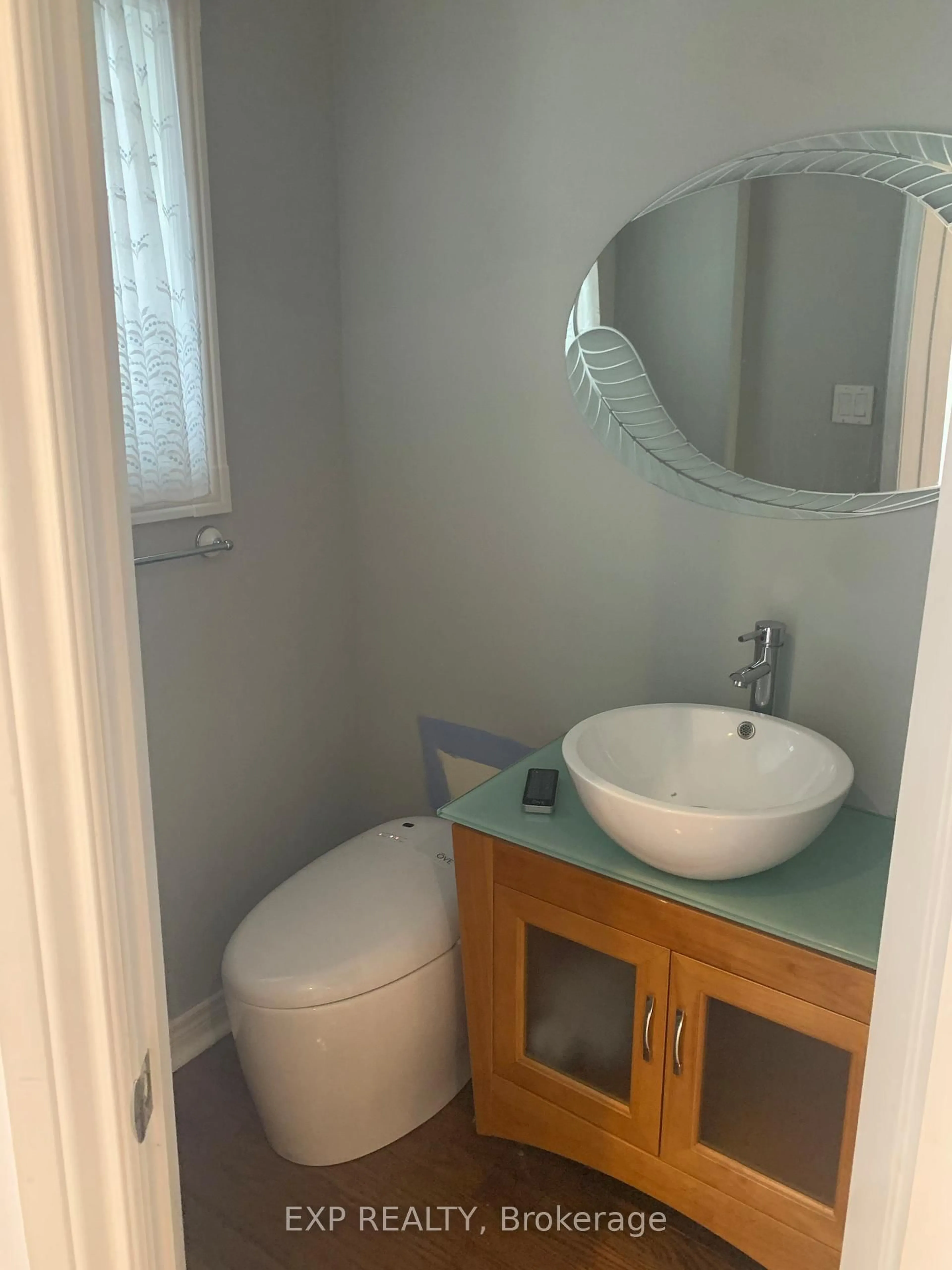 Standard bathroom, unknown for 366 Emms Dr, Barrie Ontario L4N 8J4
