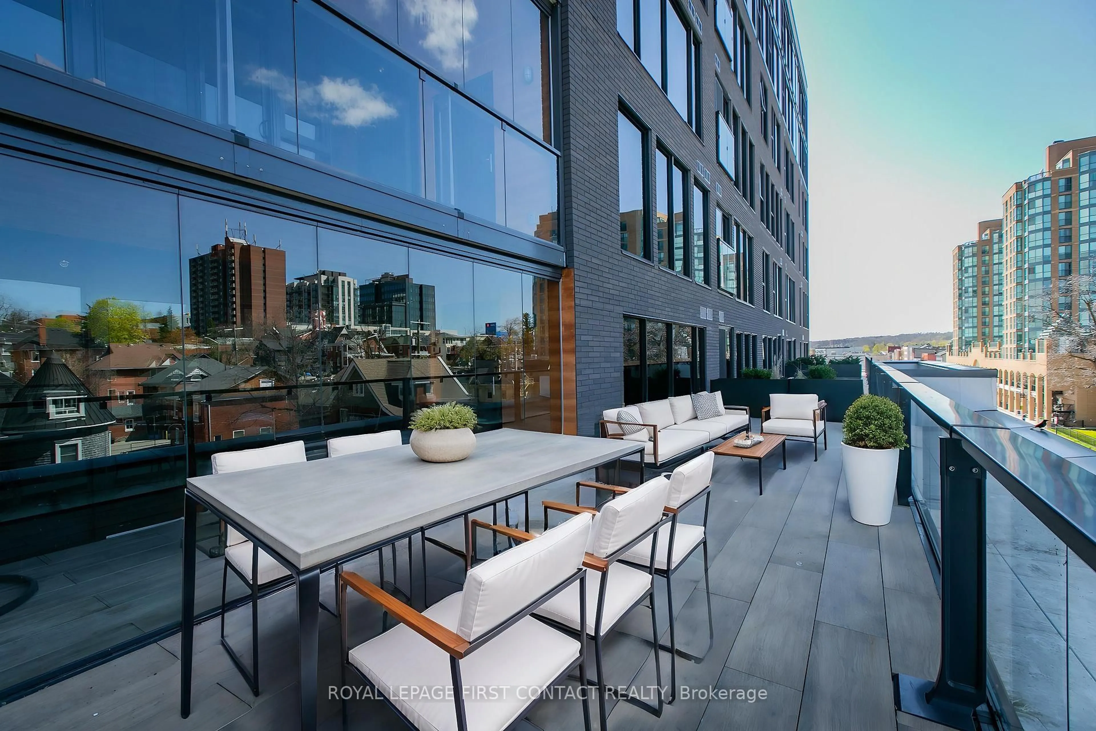 Patio, unknown for 185 Dunlop St #421, Barrie Ontario L4M 1B2