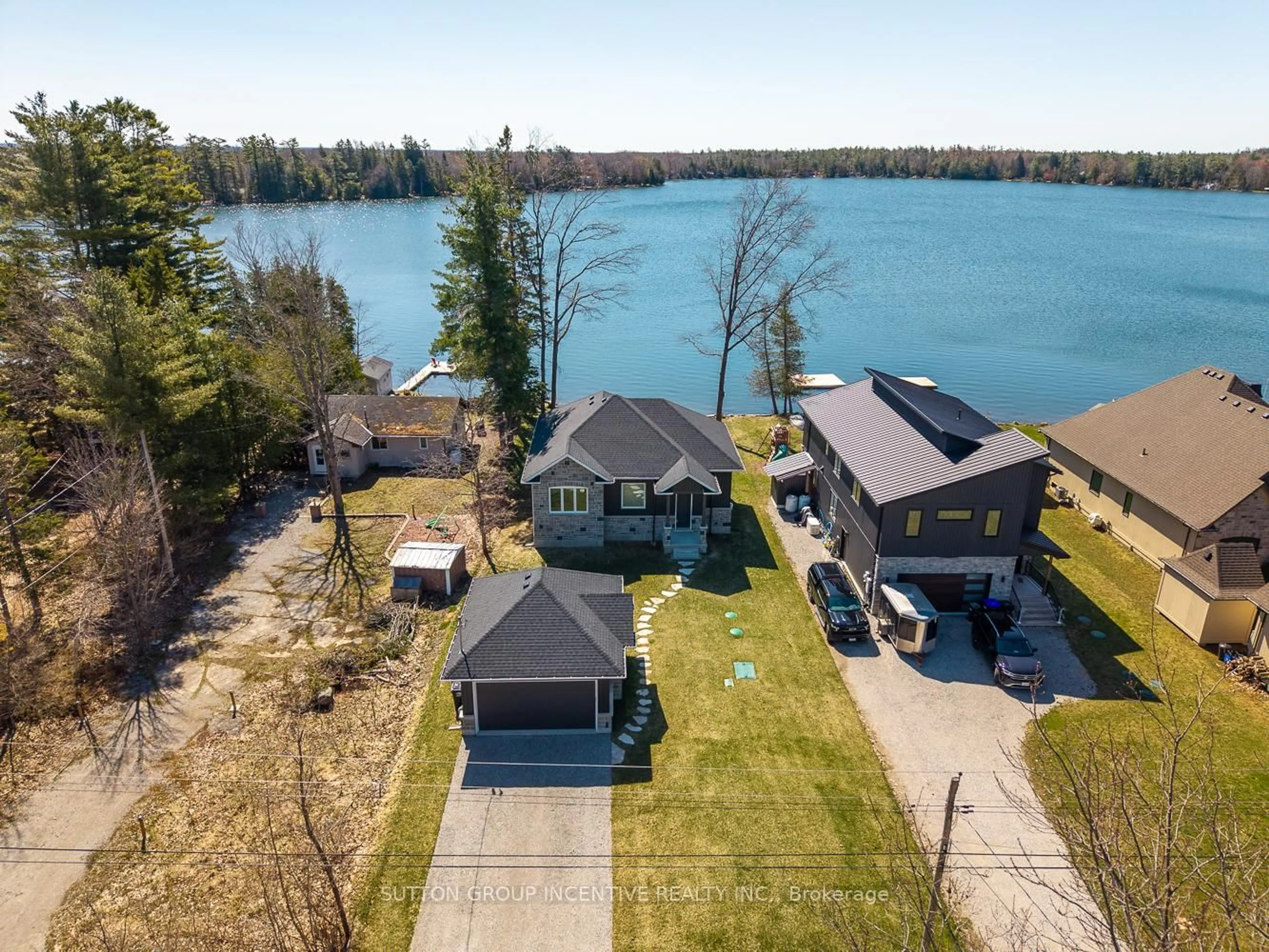 A pic from outside/outdoor area/front of a property/back of a property/a pic from drone, water/lake/river/ocean view for 3331 Lake St George Blvd, Severn Ontario L0K 2B0