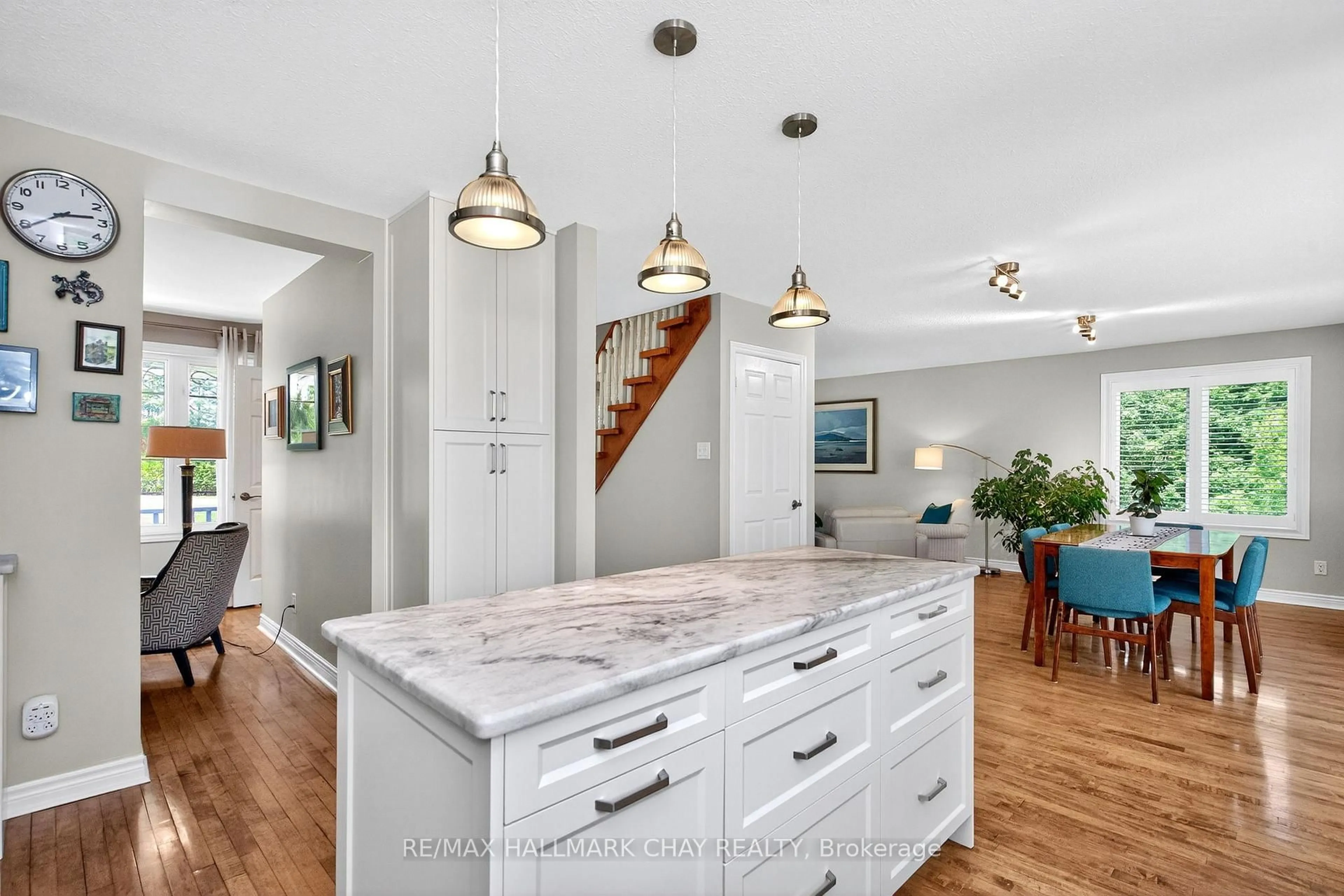 Open concept kitchen, unknown for 403 Moonstone Rd, Oro-Medonte Ontario L0K 1N0