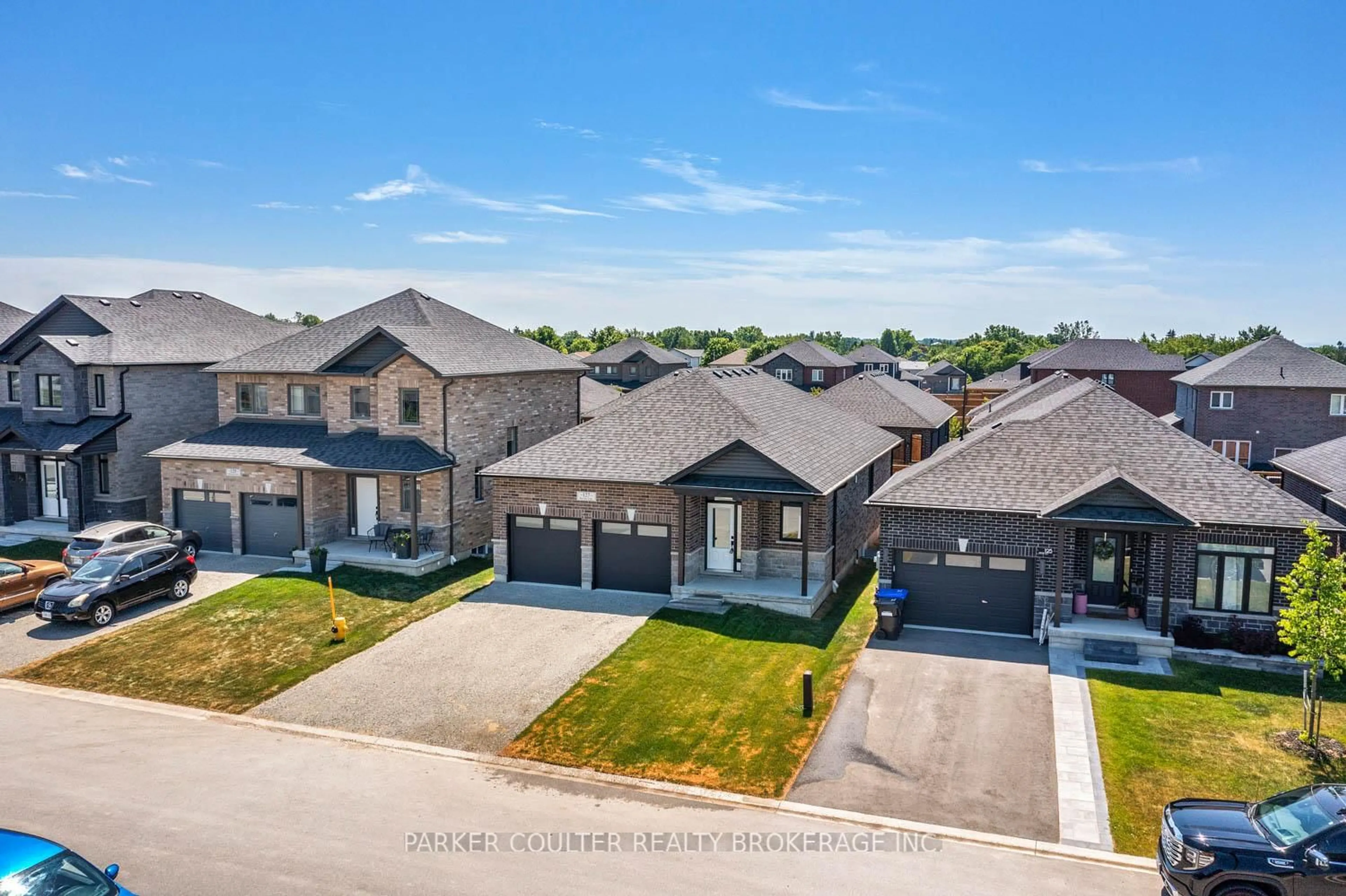 A pic from outside/outdoor area/front of a property/back of a property/a pic from drone, street for 127 Ritchie Cres, Springwater Ontario L0L 1P0