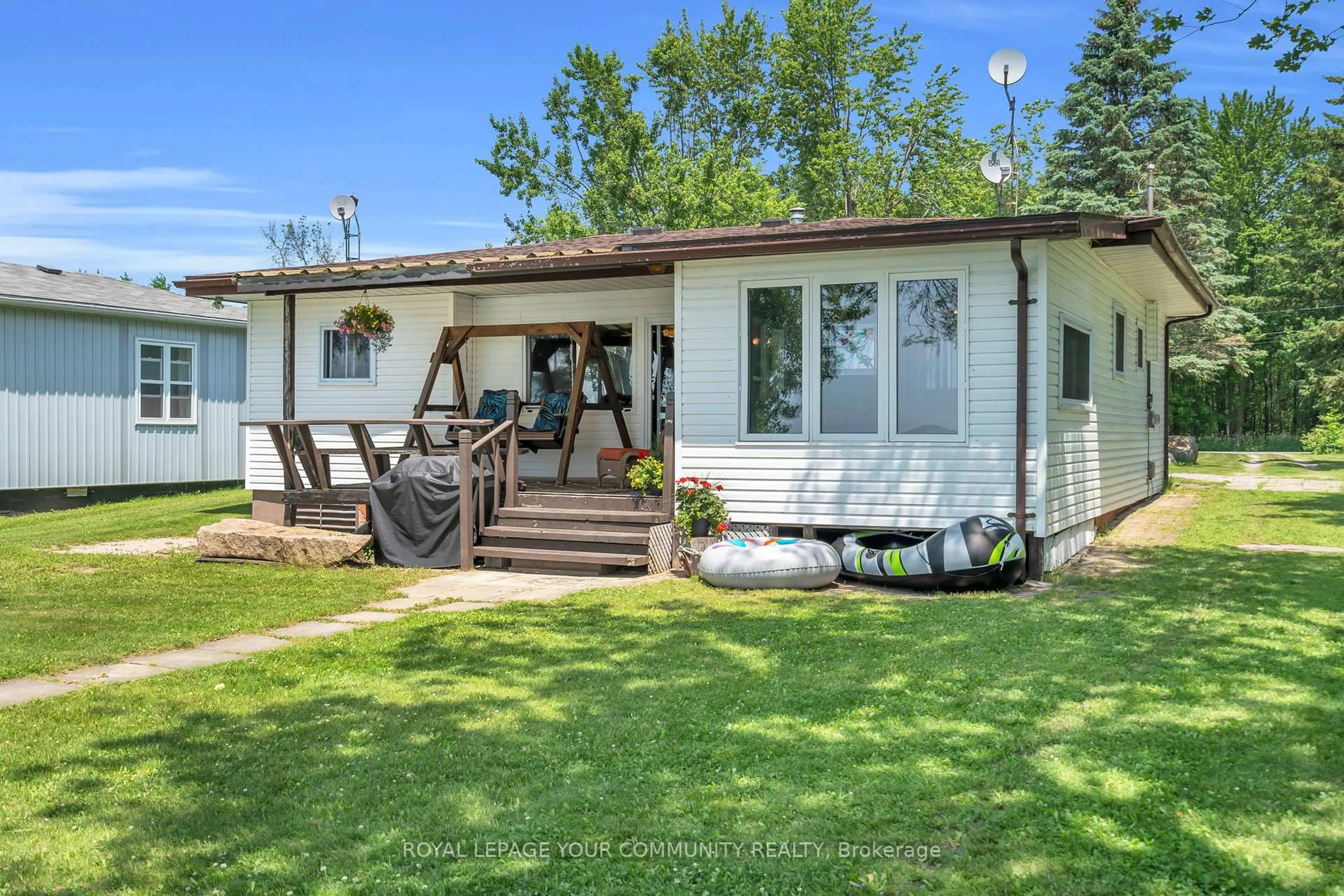 Patio, unknown for 3324 Amilia Dr, Ramara Ontario L0K 1B0