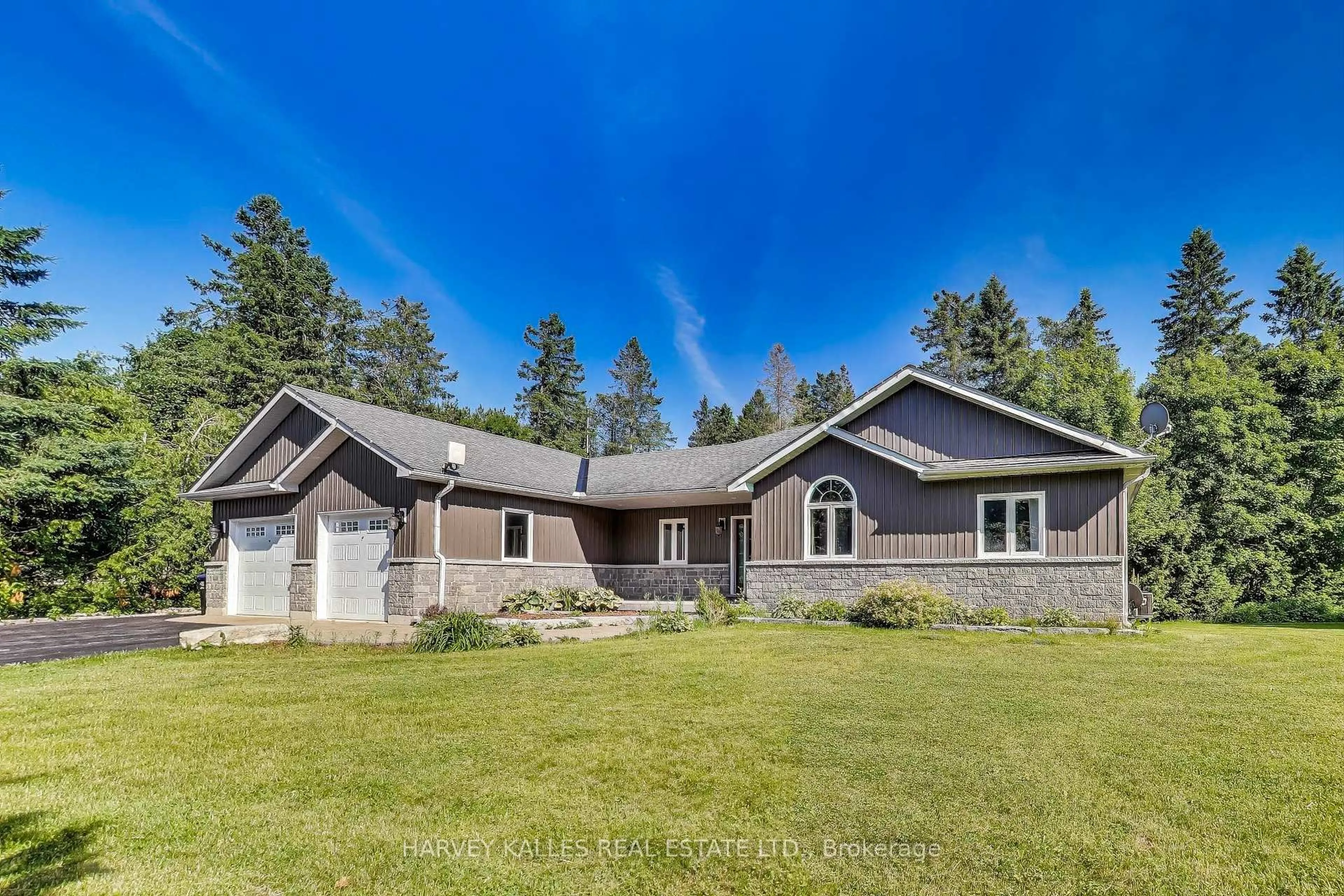 Home with vinyl exterior material, unknown for 3 Jermey Lane, Oro-Medonte Ontario L0L 1T0