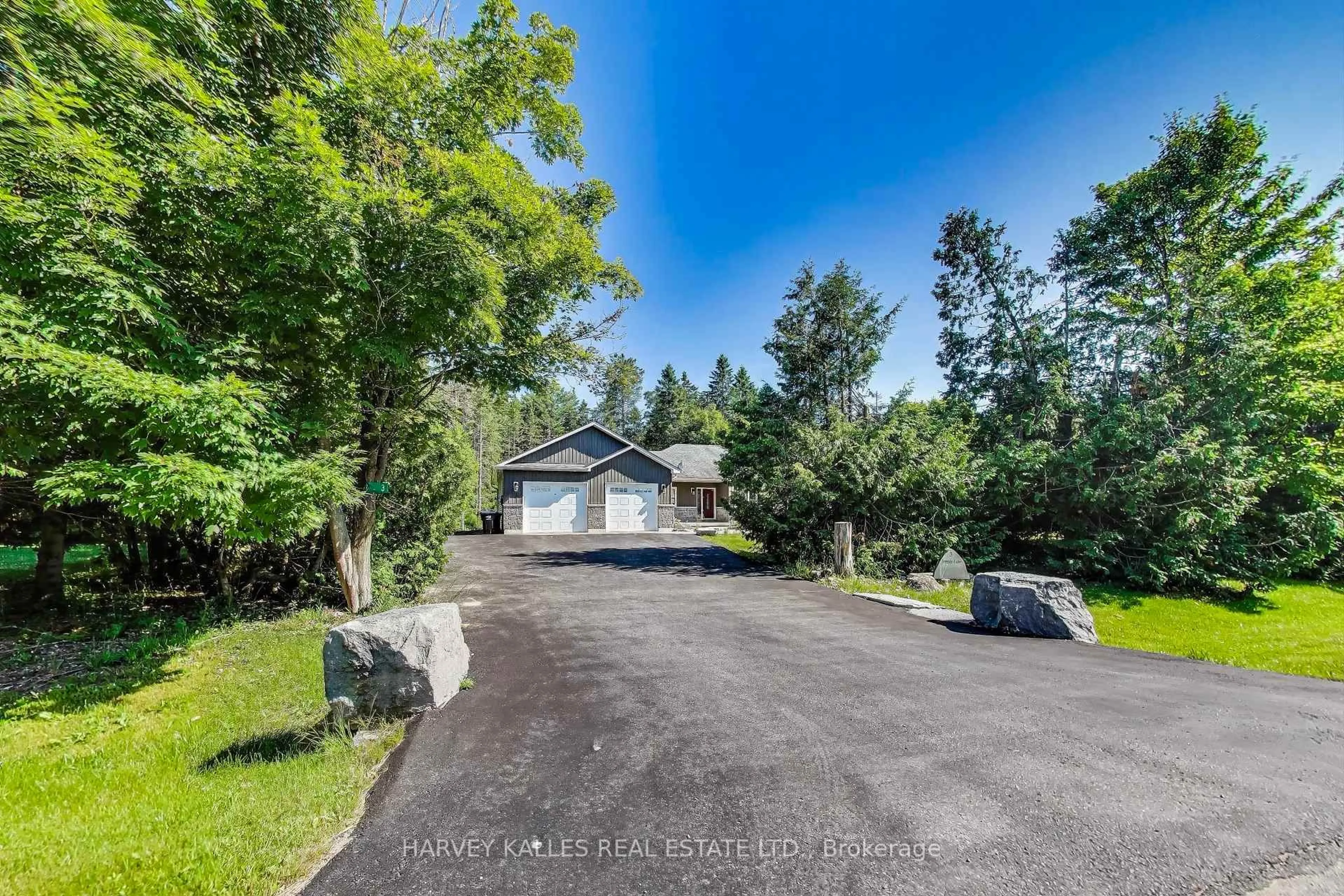A pic from outside/outdoor area/front of a property/back of a property/a pic from drone, water/lake/river/ocean view for 3 Jermey Lane, Oro-Medonte Ontario L0L 1T0