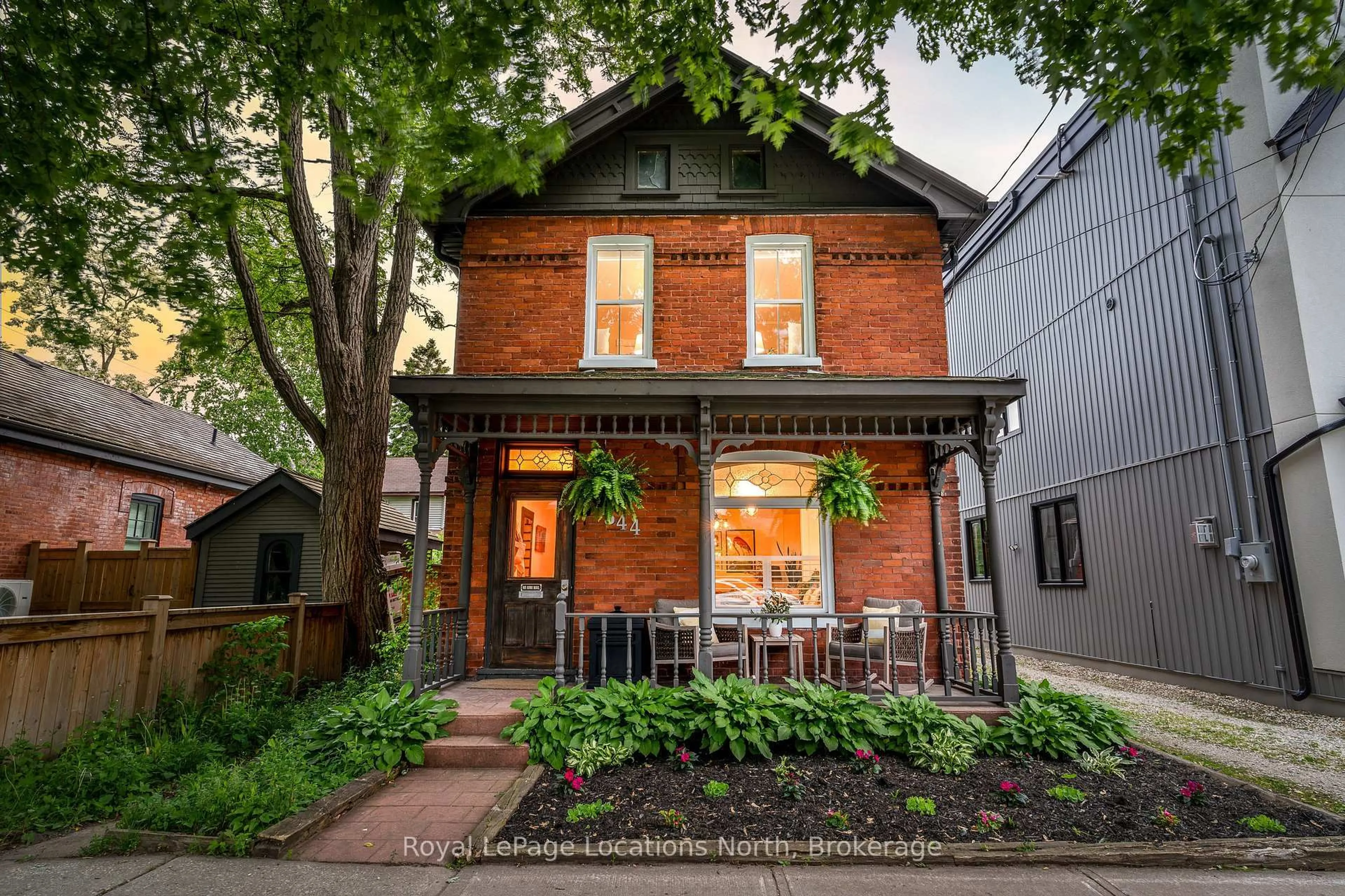 Home with brick exterior material, street for 344 Birch St, Collingwood Ontario L9Y 2V7