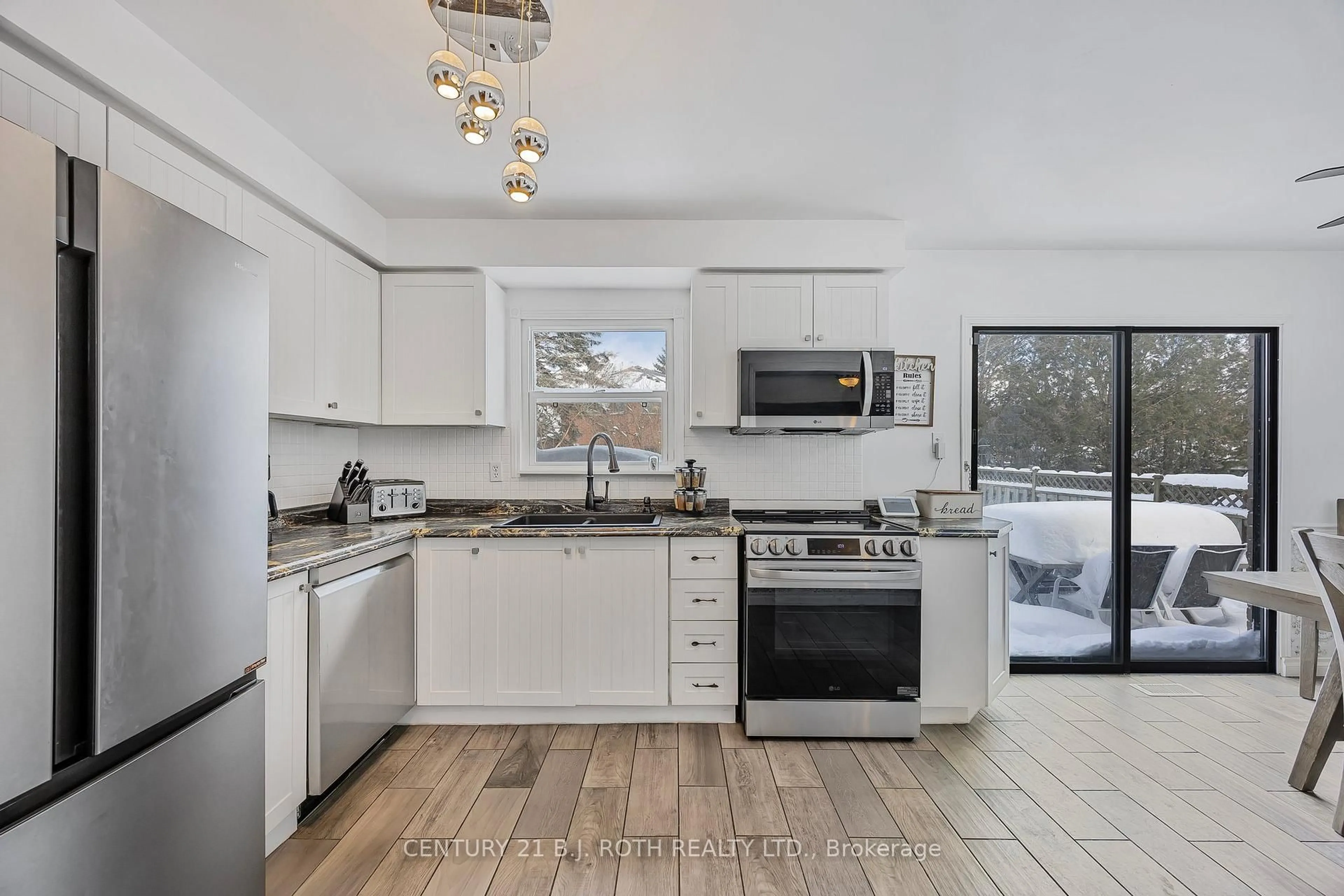 Unknown for 13 Wallace Dr, Barrie Ontario L4N 7E2